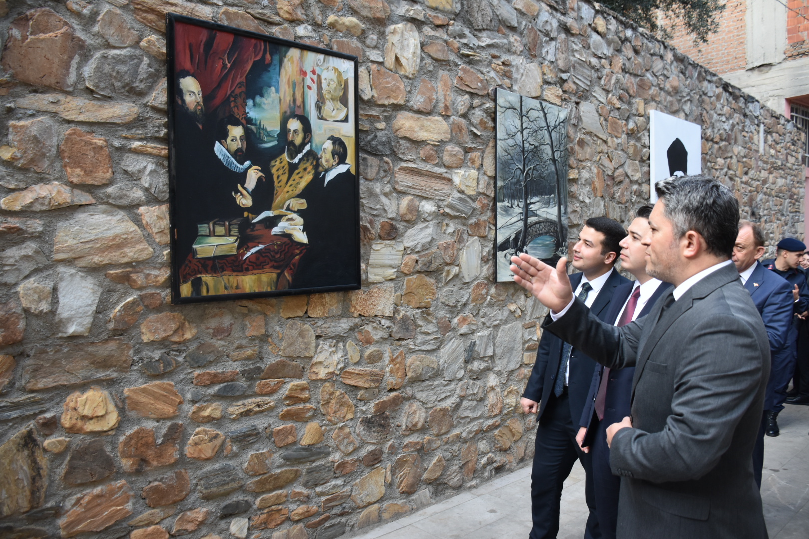 Karacasuda Ferdi Ogretmen Ikinci Resim Sergisini Acti 616477 642583E46C48175D3Fb9Cd592B7Ef34B