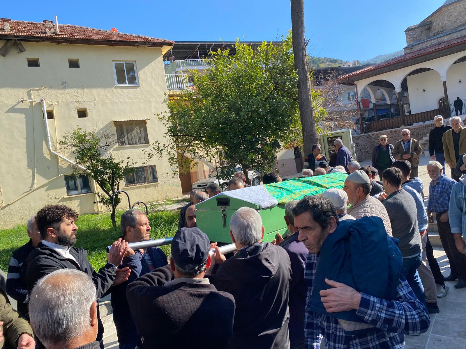 Kocarliyi Uzen Genc Olum Esinin Feryadi Yurekleri Dagladi 614579 281Ec7A9800F11F304Acfb31341A3E1B