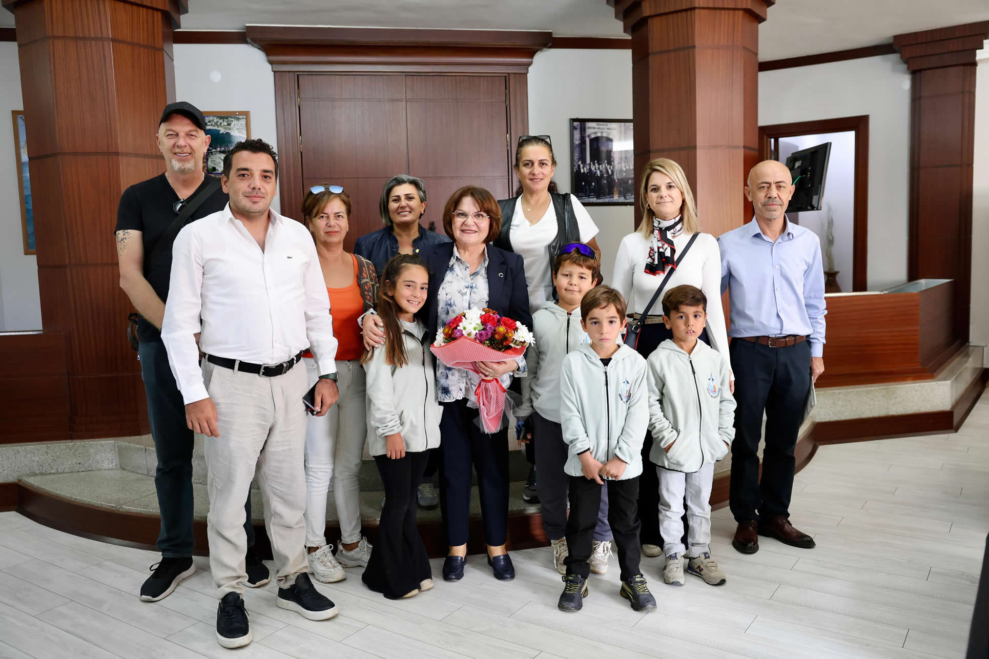 Kucuk Yelkencilerden Baskan Hatice Gencaya Anlamli Ziyaret 614077 Af5F6B4B87Ee746B982294471Aee8B27