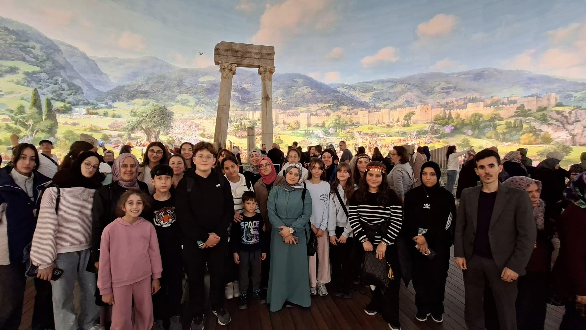 Kusadali Gencler Cedes Projesi Kapsaminda Bursada Bulustu 611834 3A54D064772594D1F3Bf075F4F32C23A