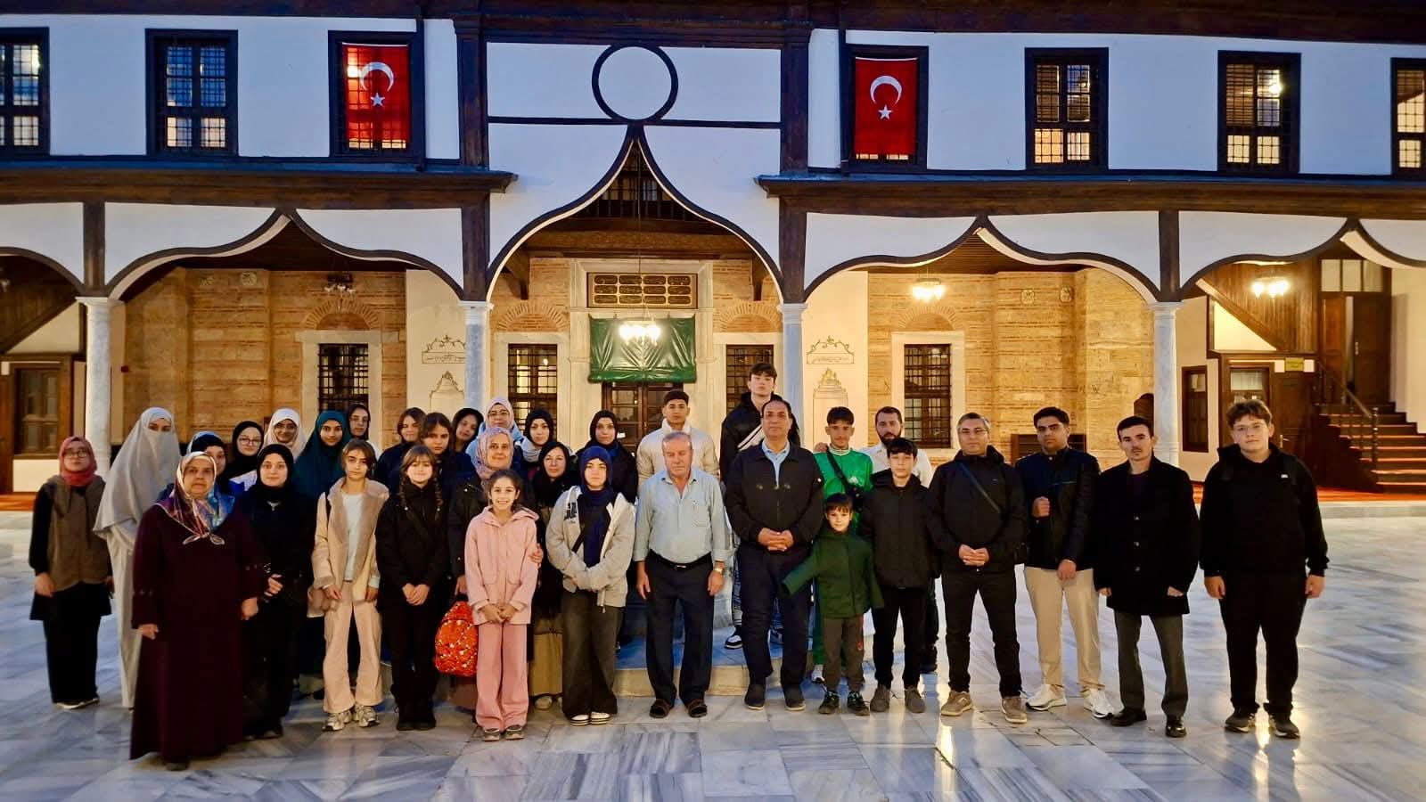 Kusadali Gencler Cedes Projesi Kapsaminda Bursada Bulustu 611834 4Ed03E04390555986533Af7C7B15710B