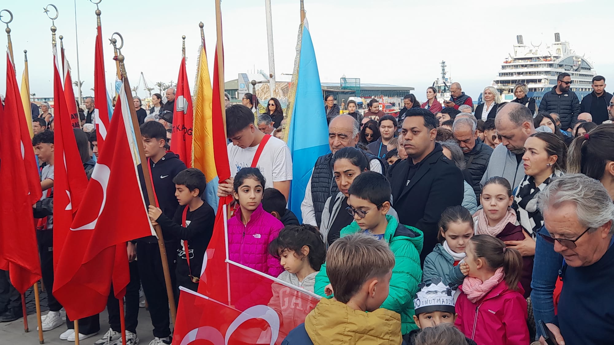 Kusadasi Atasini Saygi Ve Ozlemle Andi 612908 Bb174D1A2905D87A0F512D77D8E5C6Df