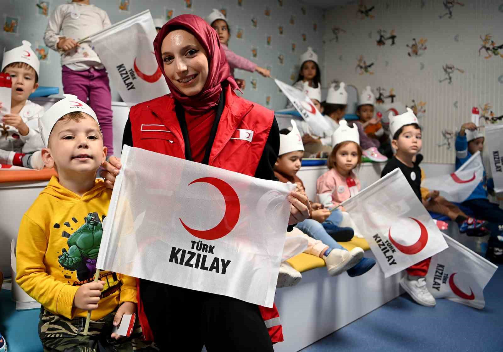 Kusadasi Belediyesi Cocuk Gelisim Merkezinde Miniklere Kizilay Anlatildi 985D98F422C97B98E217Fe2Cb1773Bf0