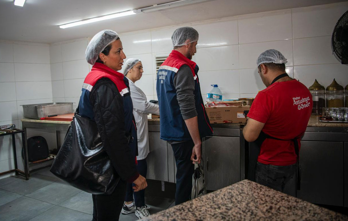 Kusadasi Belediyesi Halk Sagligi Ile Oynayanlari Affetmiyor 614660 92Db8Eac99C0C9Abc2F1833802C806F8