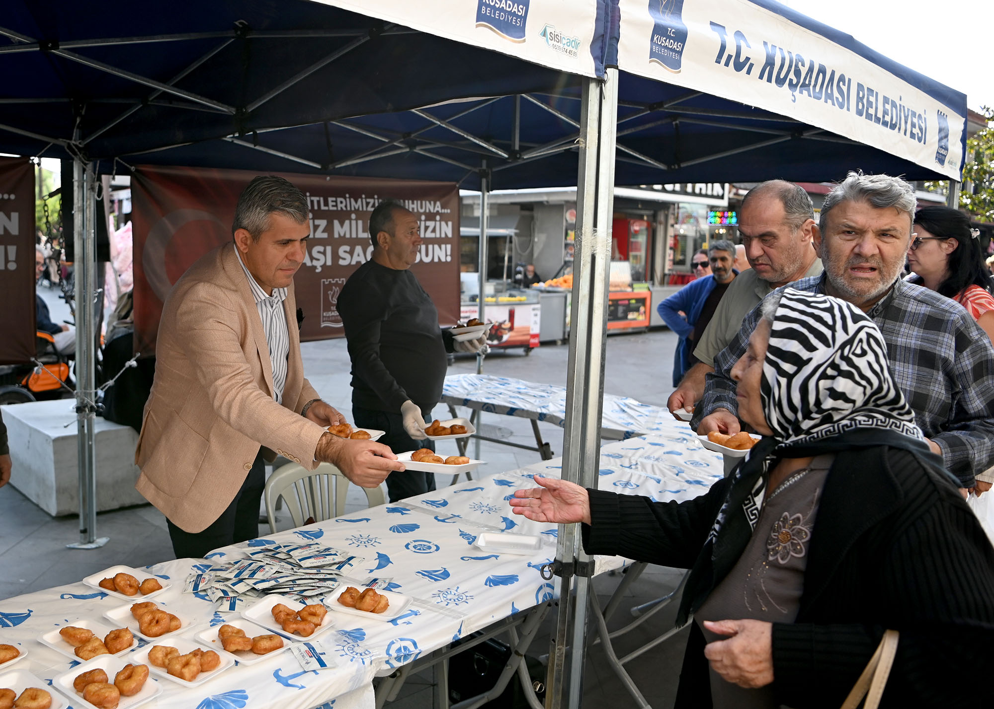 Kusadasi Belediyesinden Sehitler Icin Lokma Hayri 614906 Da92F1B0033E5E6F4F5542Fddd755Db0