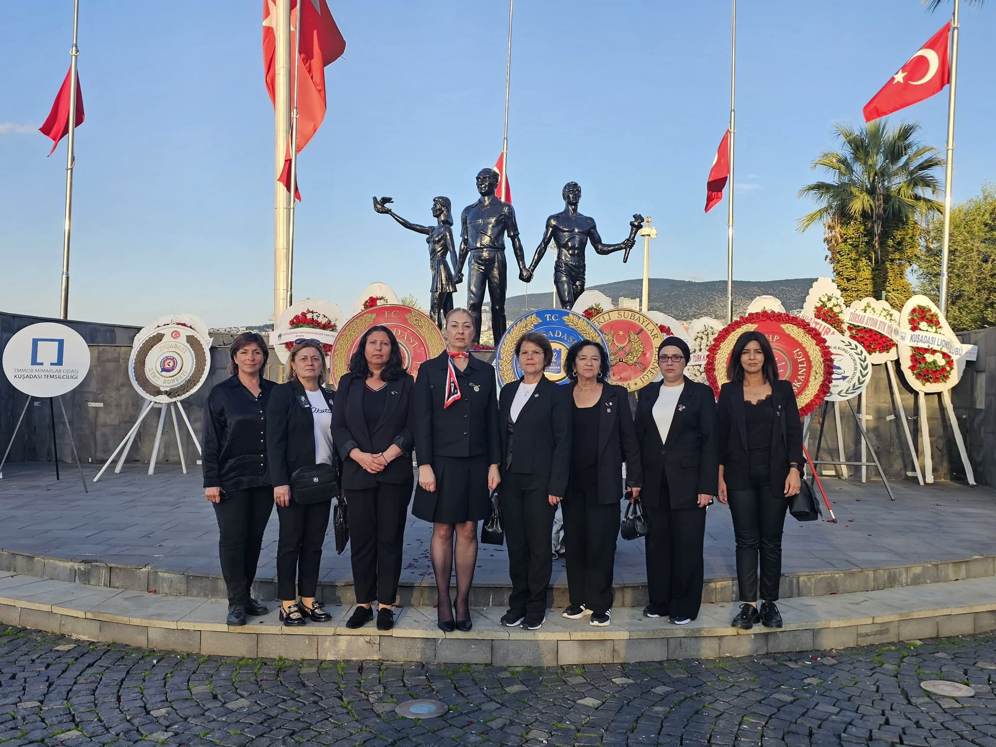 Kusadasi Chpden Bakan Tekini Protesto 613102 17137065290A6550Fe21Fe1B4E13Aea8