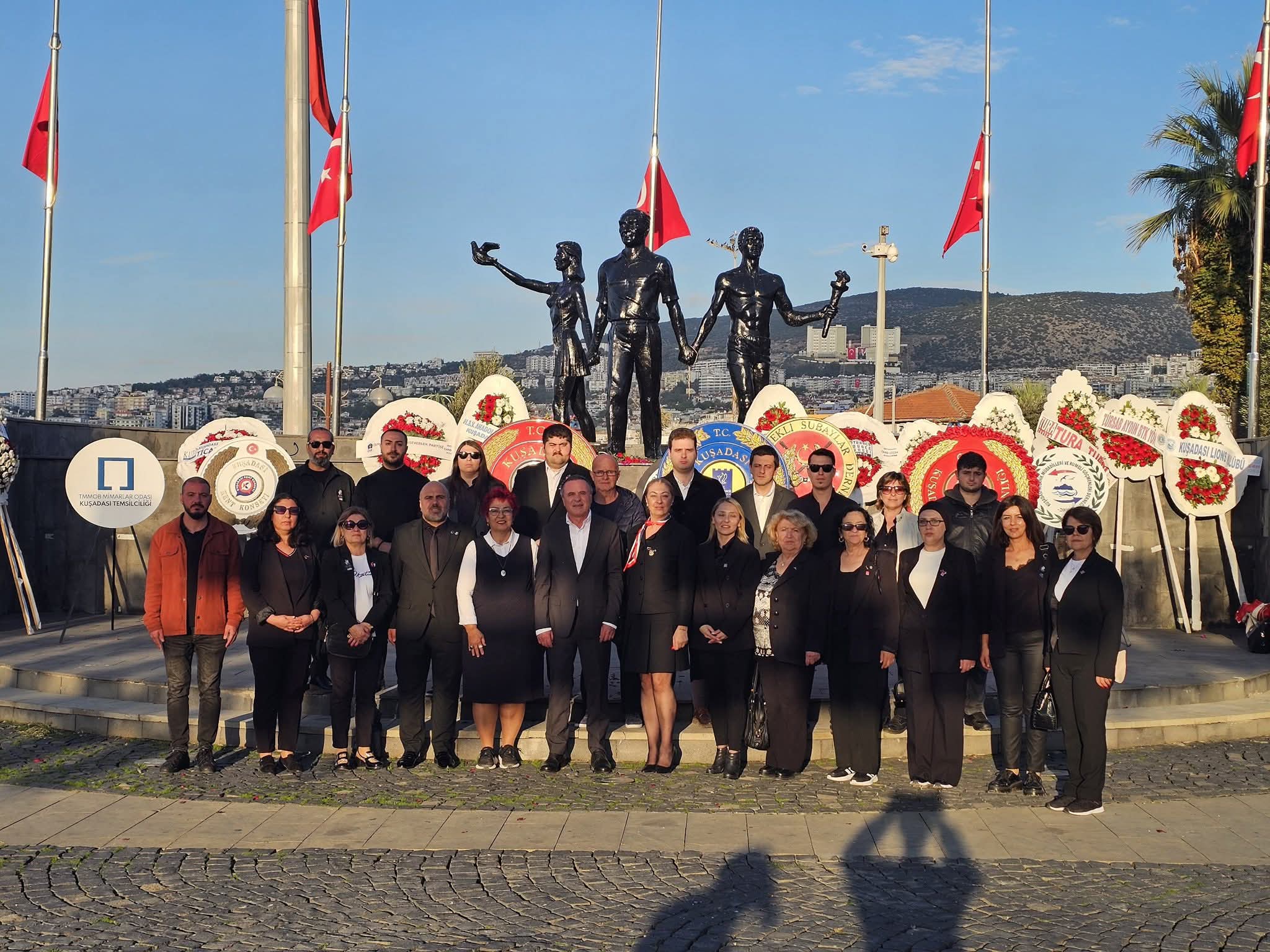 Kusadasi Chpden Bakan Tekini Protesto 613102 8826Ee5Eb07C9C4C94E4E012Fab11Ea6