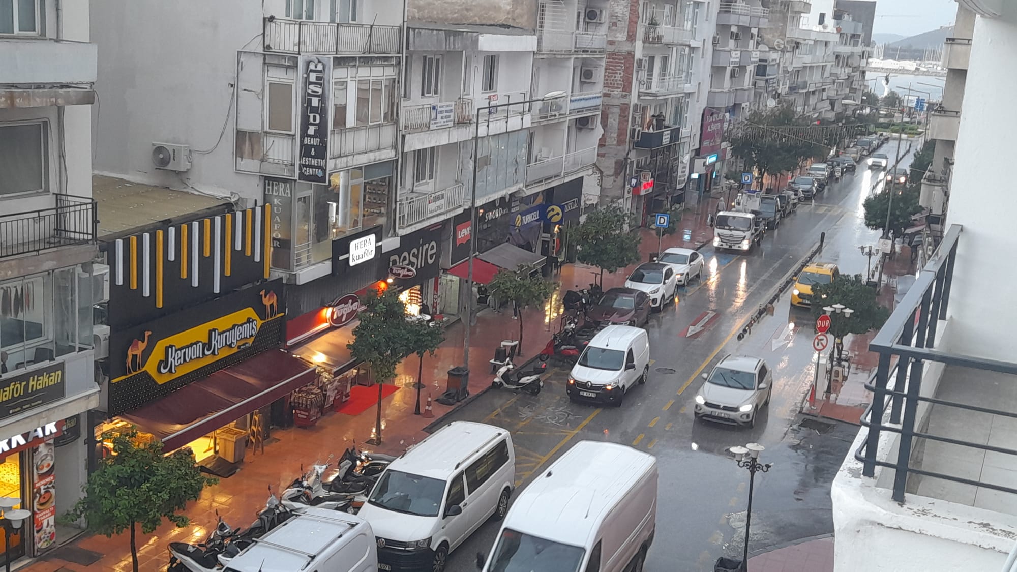 Kusadasi Gune Sagnak Yagisla Uyandi 617708 20862Cb2Db7842Debd95473E00D5432B