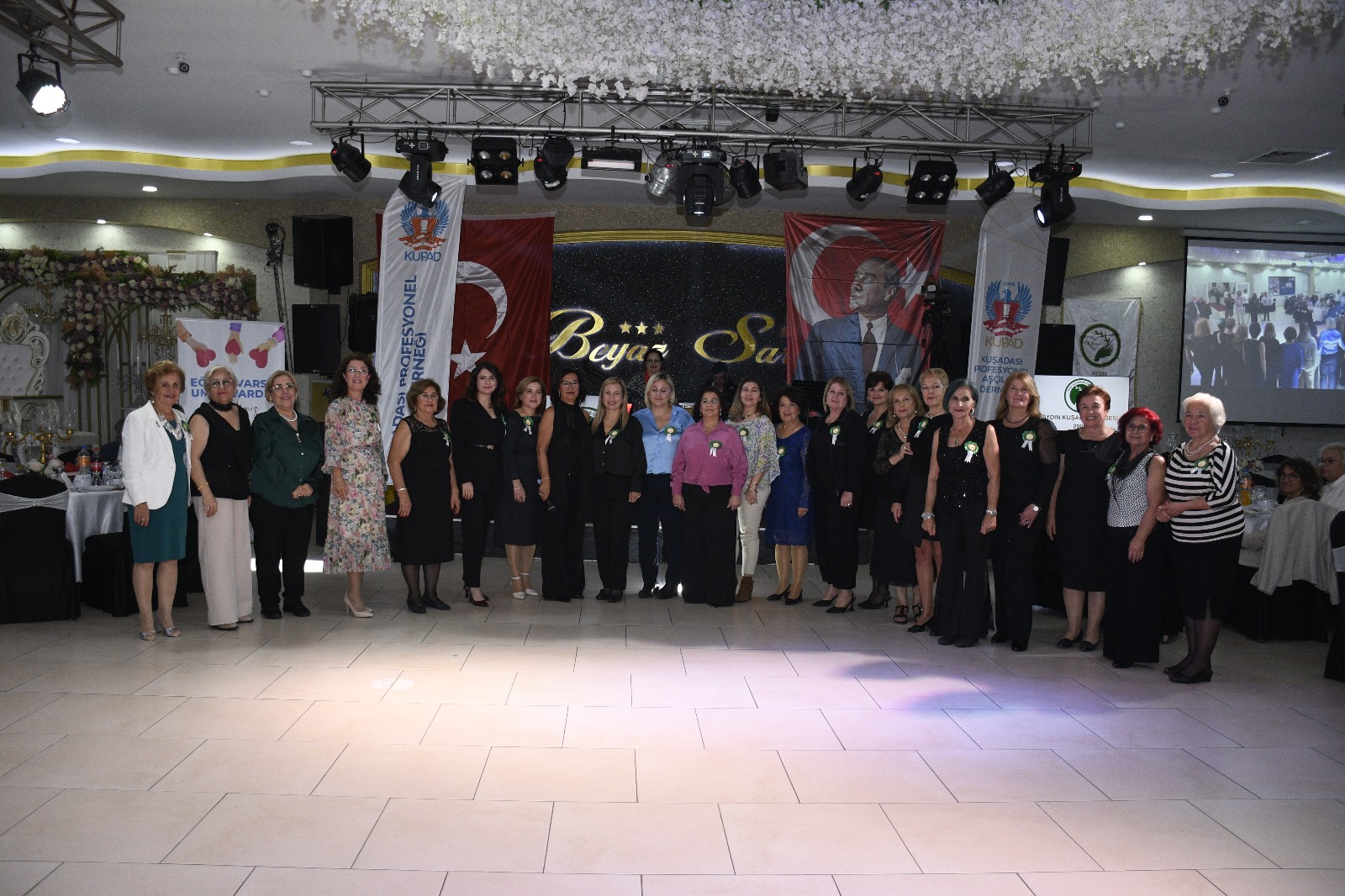 Kusadasida Egitim Icin Anlamli Bir Isik Daha Yandi 610892 D2518Dbf2Dd247F0254D14E57290418A