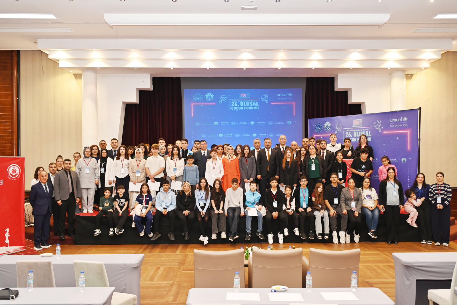 Kusadasinda Dijital Cocukluk Zirvesi 614471 Abcb12E61Fbf9F61Ffa580A83C32D1Ec