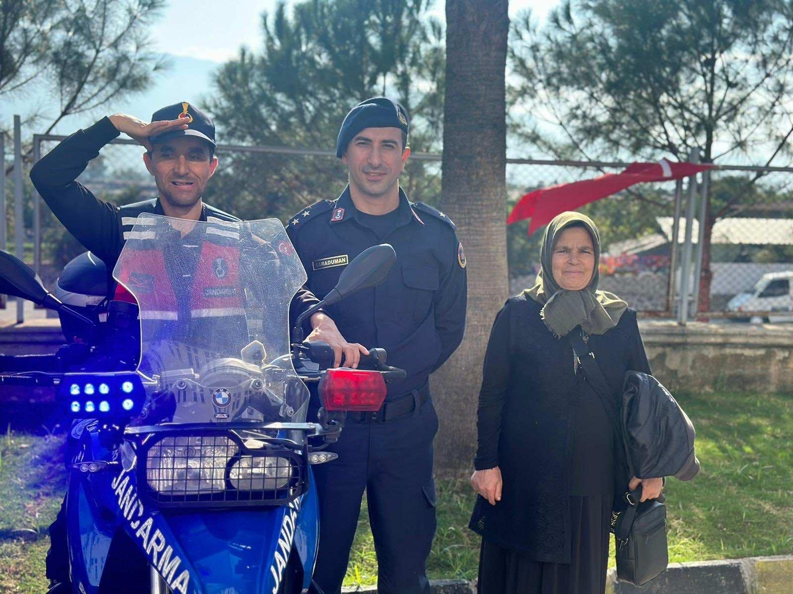 Kuyucakta Yurek Isitan Etkinlik Hayalleri Gercek Oldu Gonulleri Jandarma Sevgisi Ile Doldu 612931 10E8A471Eb0Faad8Adc6C66Bcf6D4072