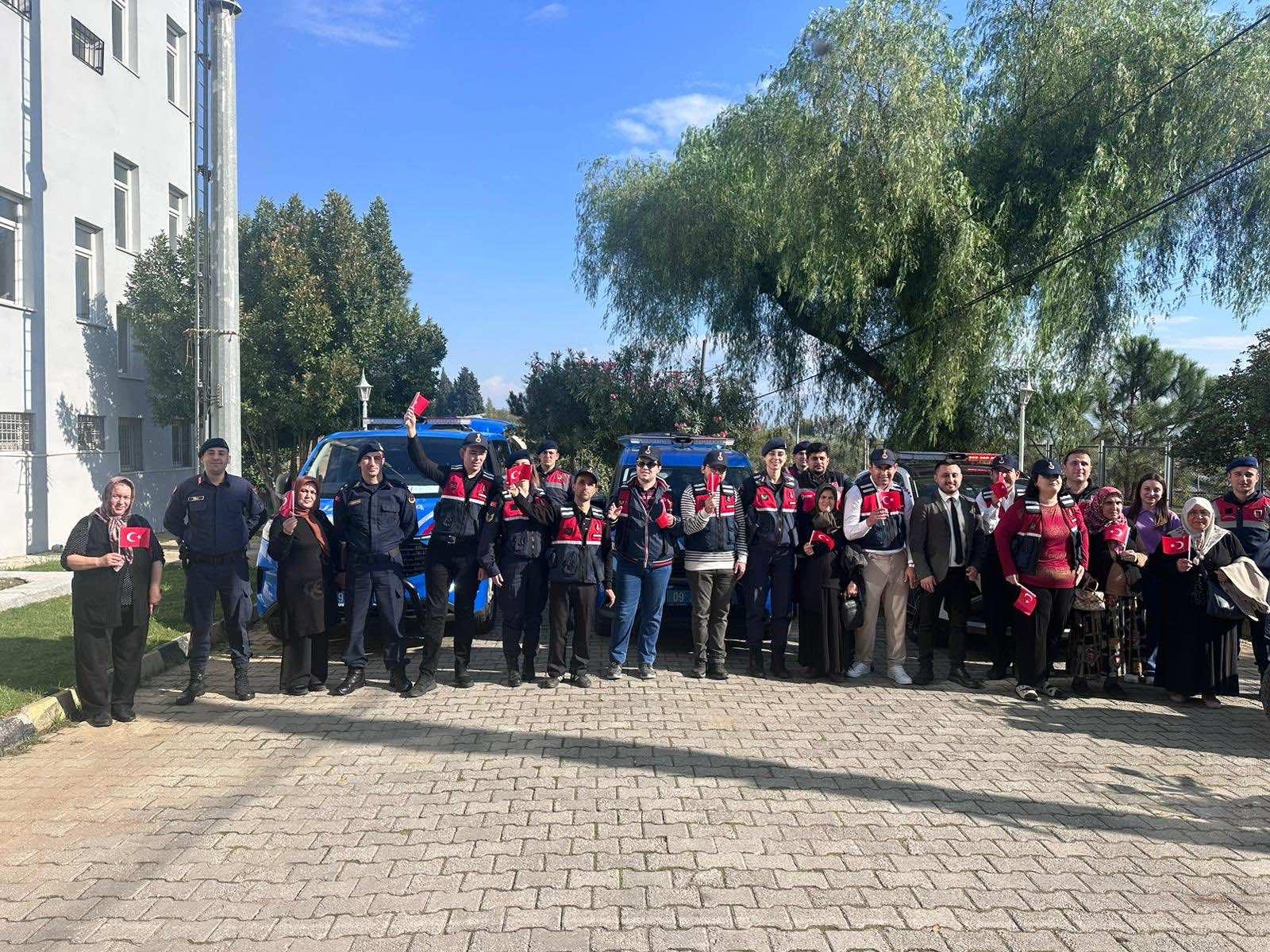 Kuyucakta Yurek Isitan Etkinlik Hayalleri Gercek Oldu Gonulleri Jandarma Sevgisi Ile Doldu 612931 6Dda723Fc0Acdf0B1389B2C31373B9Cf