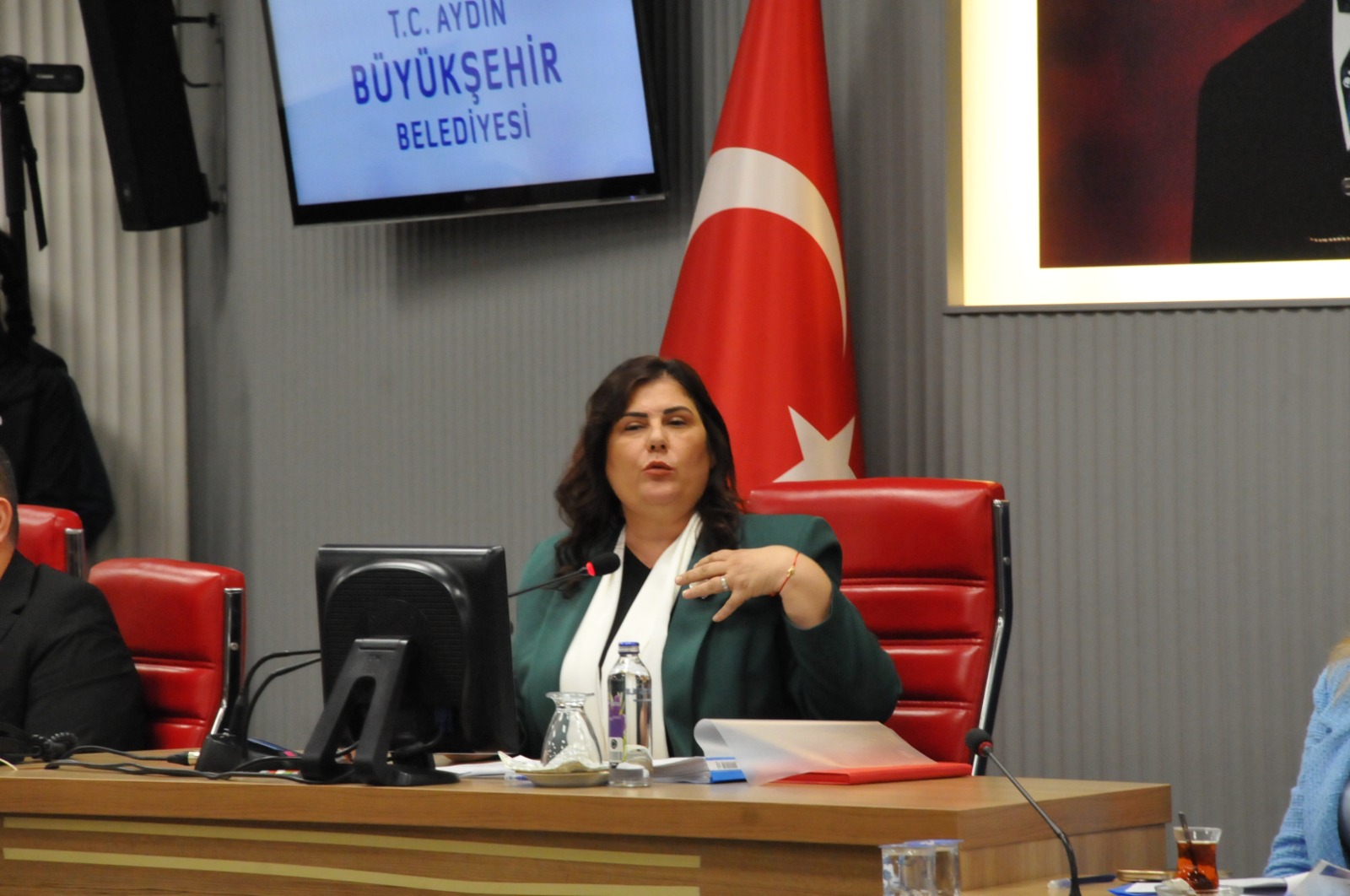 Mecliste Burokrat Krizi 617350 42Ea4C867B7A66Efb7Aa0Bb2A222C451