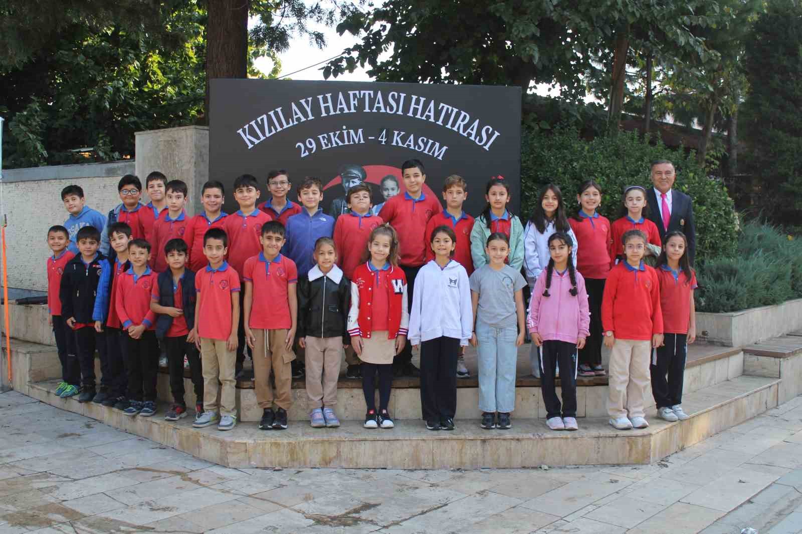 Minikler Kizilayi Yakindan Tanidi 1589475772Eff4457F246Af891Aeff43