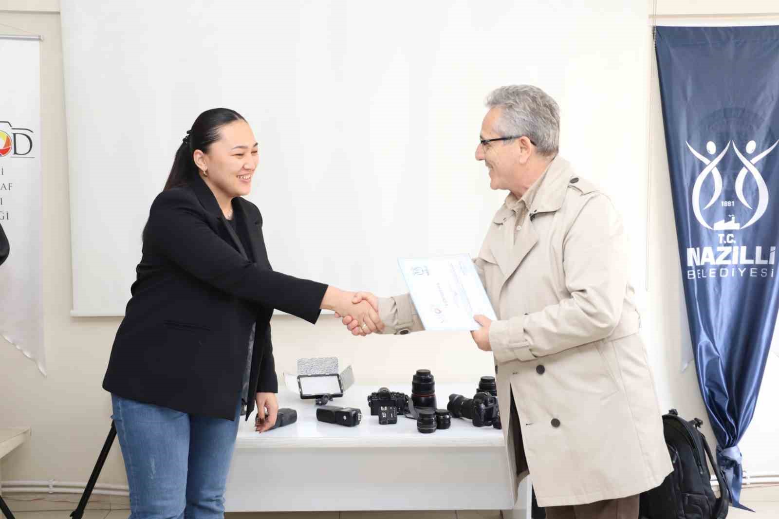 Nazilli Belediyesi Girisimci Kadinlari Desteklemeye Devam Ediyor 069892252D4F706Ac5D01D562C309928