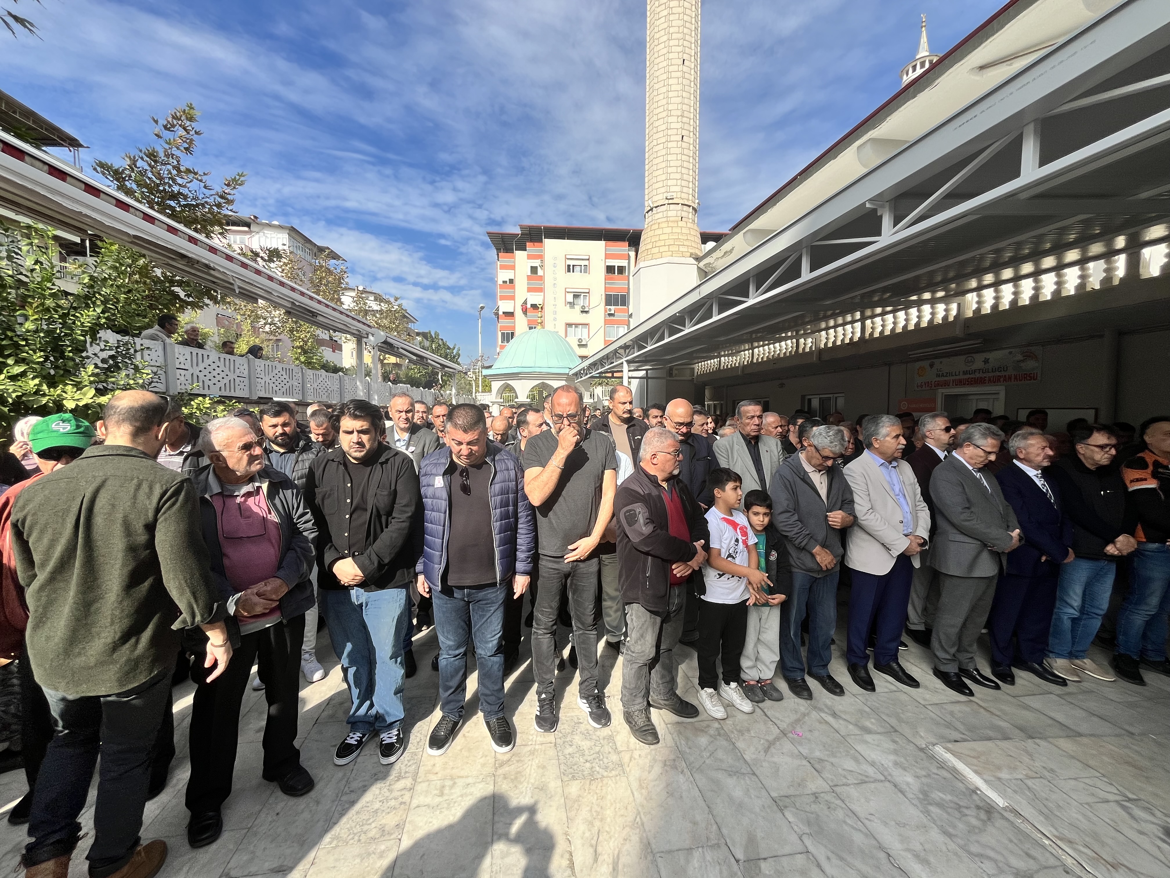 Nazilli Genc Eczacisini Ugurladi Emre Erdem Gozyaslariyla Topraga Verildi 613066 D62E64855Aa2Aba68B473Ee6D51Ebdc8