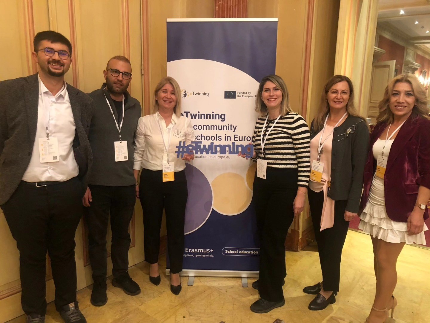 Nazilli Lisesi Ogretmeni Avrupada Turkiyeyi Temsil Etti C75D30E8C61E400E3D5Ca9E0B114B6E7