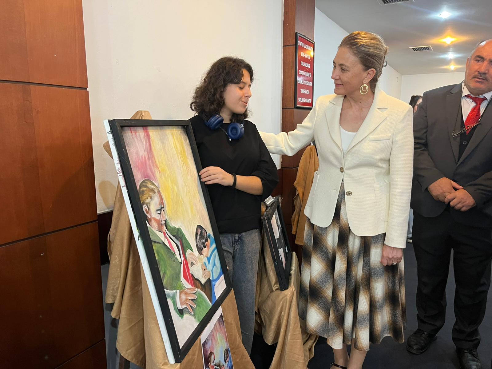 Nazillide 24 Kasim Coskusu Ogretmenler Gunu Kutlandi 616309 6E1086324B70Aa1D7505291E04D9F3D8