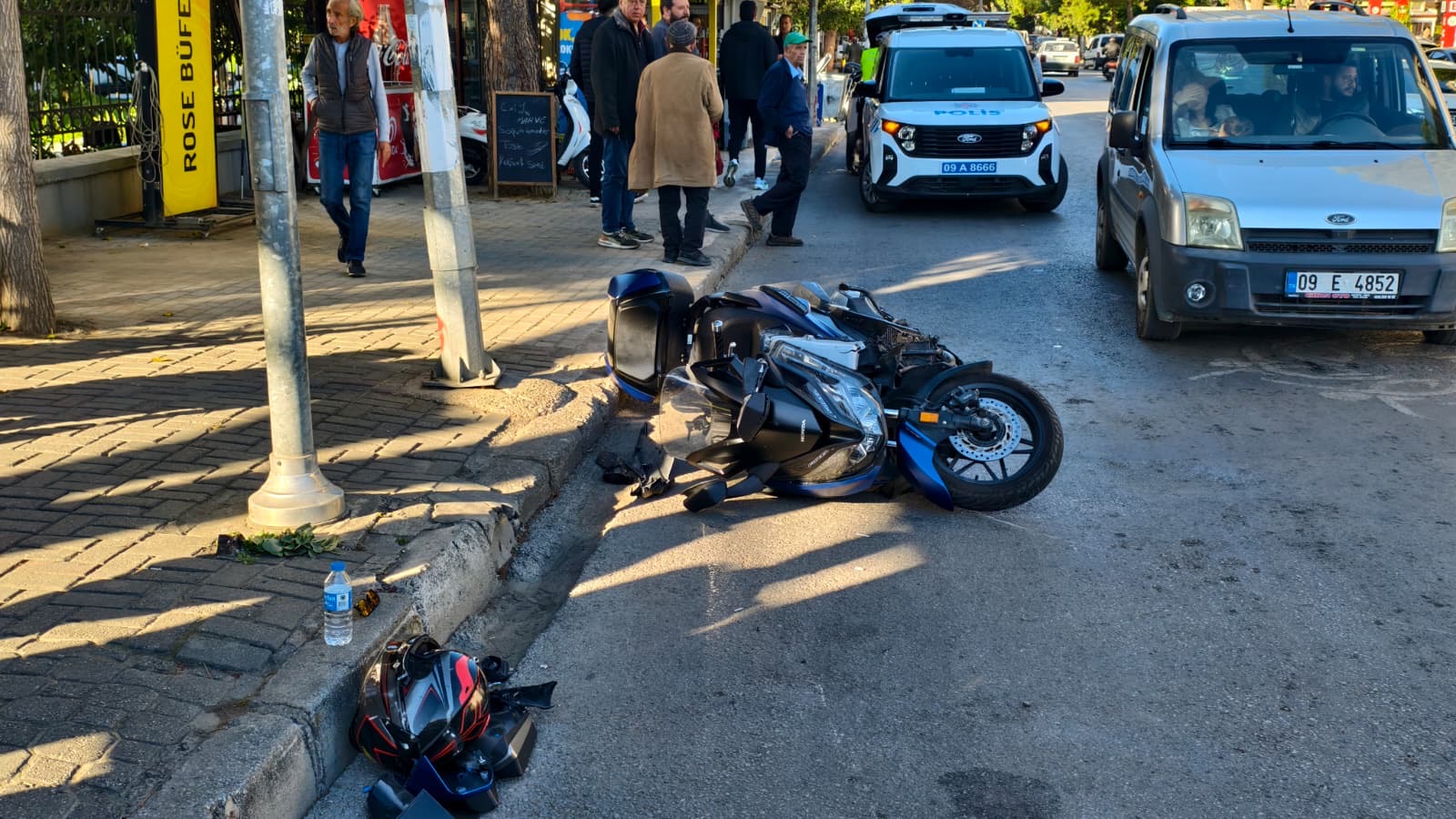 Nazillide Beseylul Kavsaginda Zincirleme Kaza Iki Yarali 614430 418Fe179434F92542Ebf400Baf23Fb52