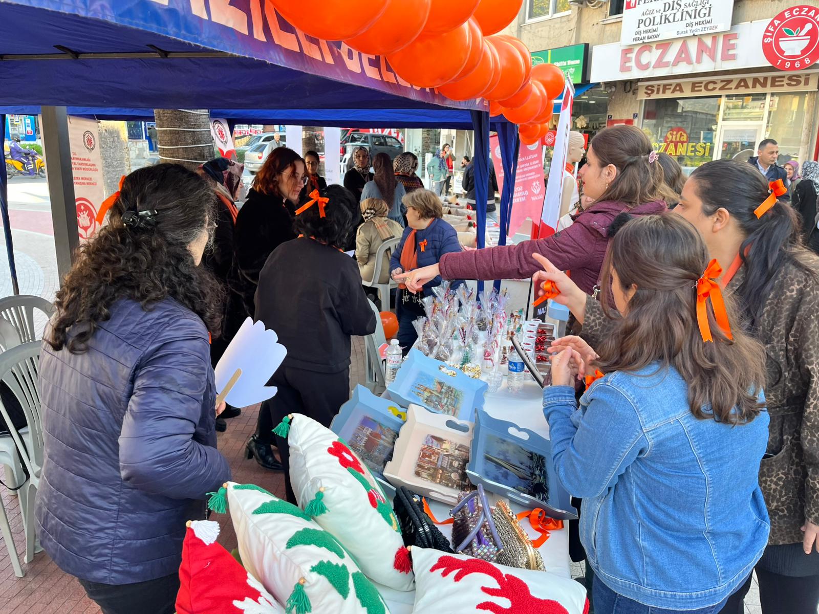 Nazillide Kadin Kursiyerlerden Kadina Siddete Hayir Sergisi 616704 30Fde788Fae34Ec1C1Da12Fa8B4Ce0Fe