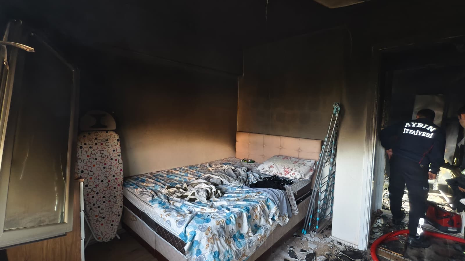 Nazillideki Yanginda Tuyler Urperten Iddia Evi Bosanma Asamasindaki Esi Mi Kundakladi 611087 2B3Aabb9Ae6F52473E4F79E57B1287C0