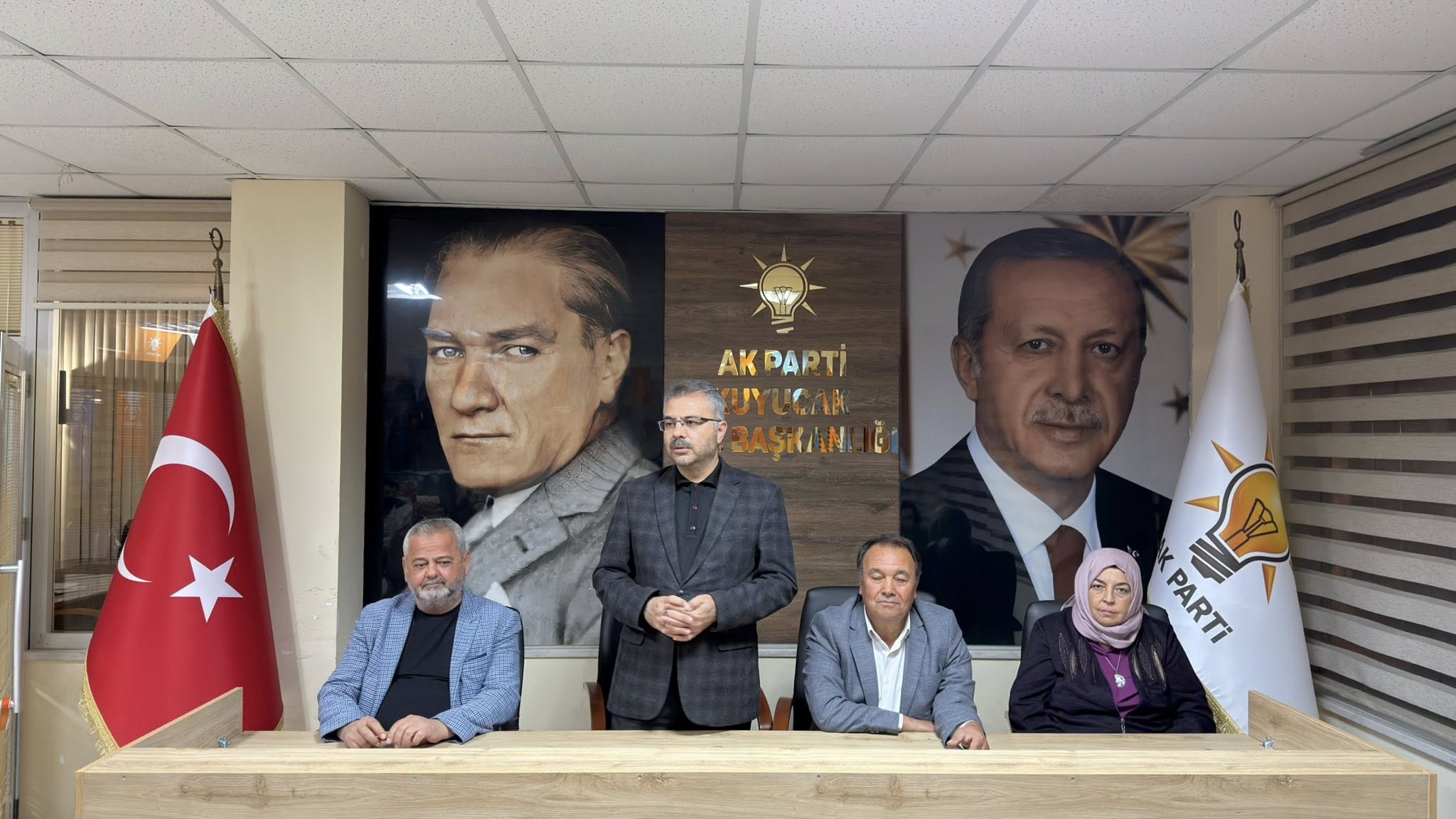 Ozmen Kuyucak Ve Buharkentte Teskilatla Bulustu 614154 88Ce12868A5D3E419De40C65064420Fc