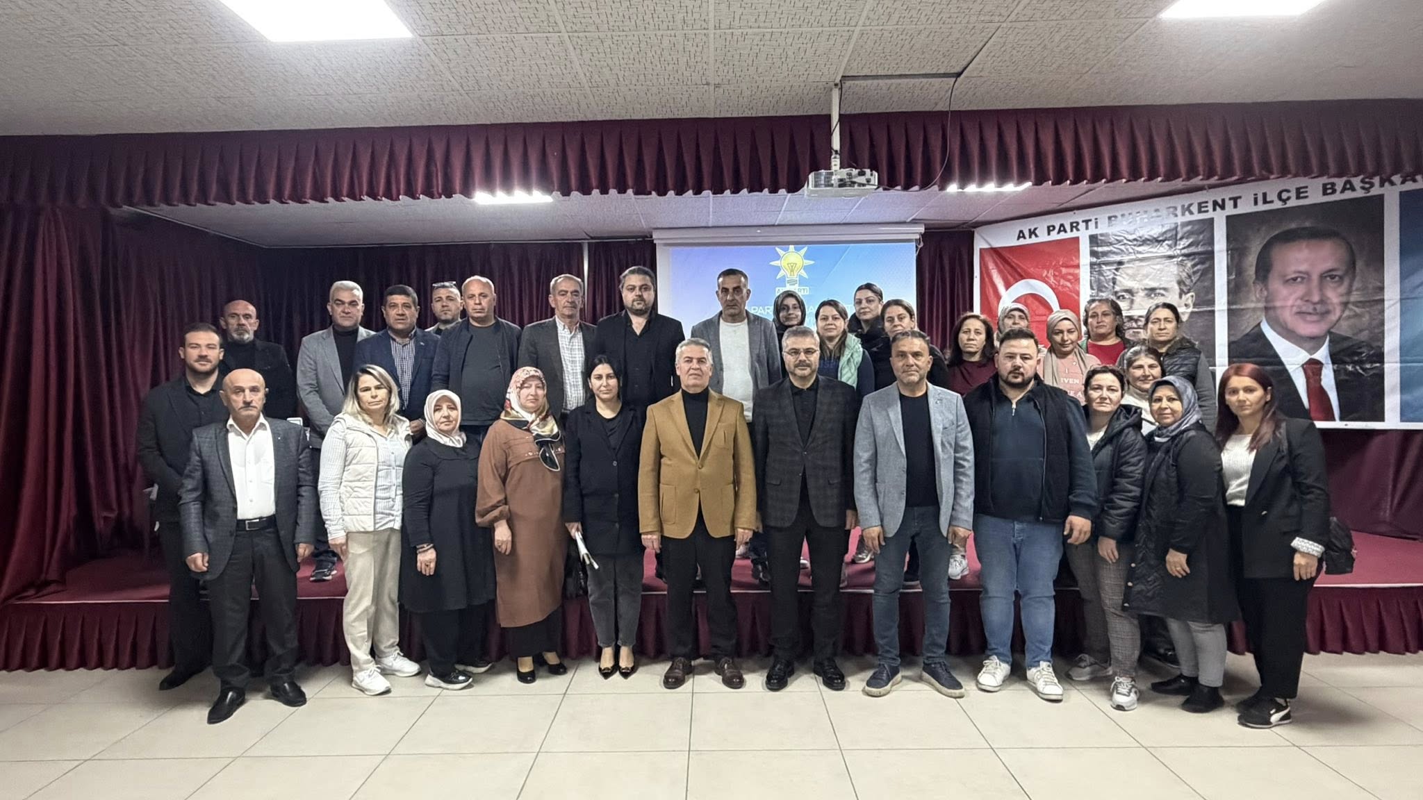 Ozmen Kuyucak Ve Buharkentte Teskilatla Bulustu 614154 B37Be8Bbee2394996D2C7D084182C5B5