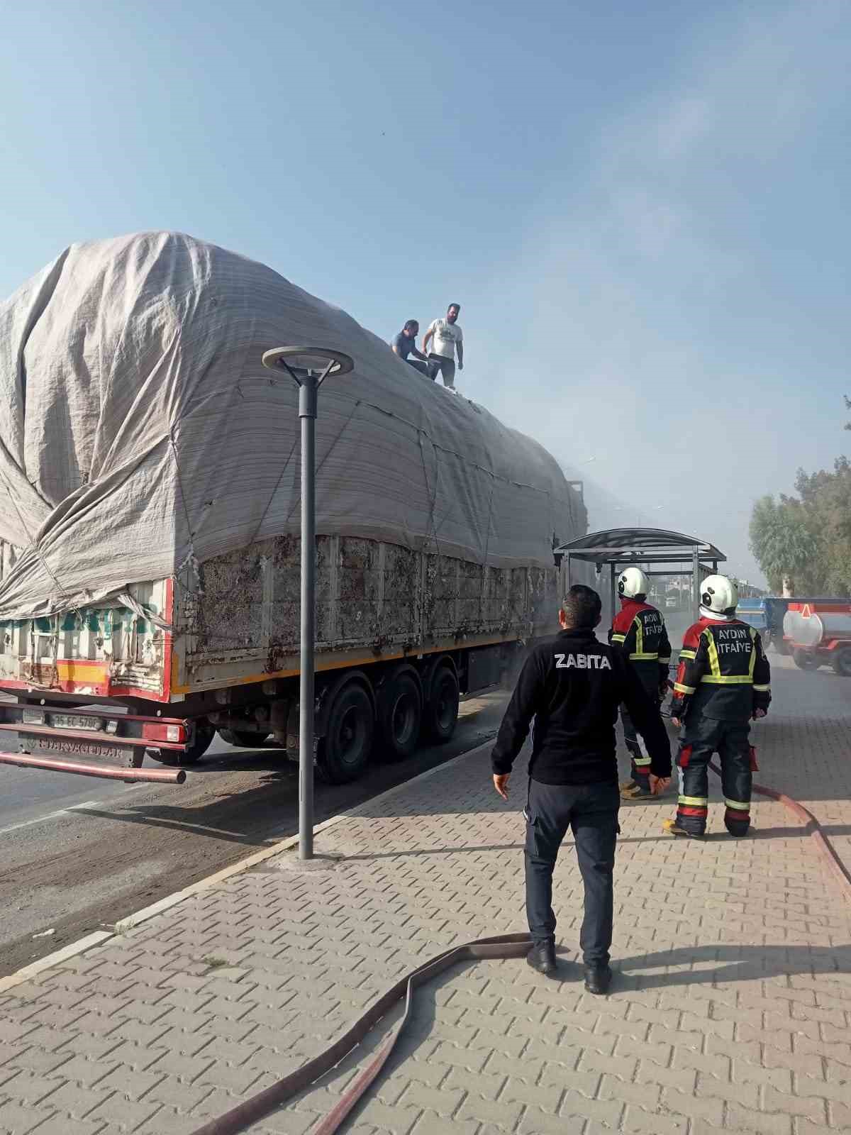 Pamuk Yuklu Tirda Cikan Yangin Buyumeden Sonduruldu A2Dd1Fd21323Ef7204Af9B4E2E109790