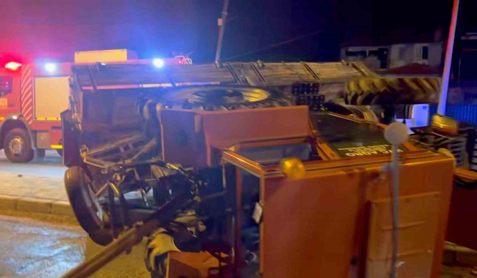 Sokede Traktor Devrildi 1 Yarali 34Cd4Dfcfa568222D022F0E1Cf295D32