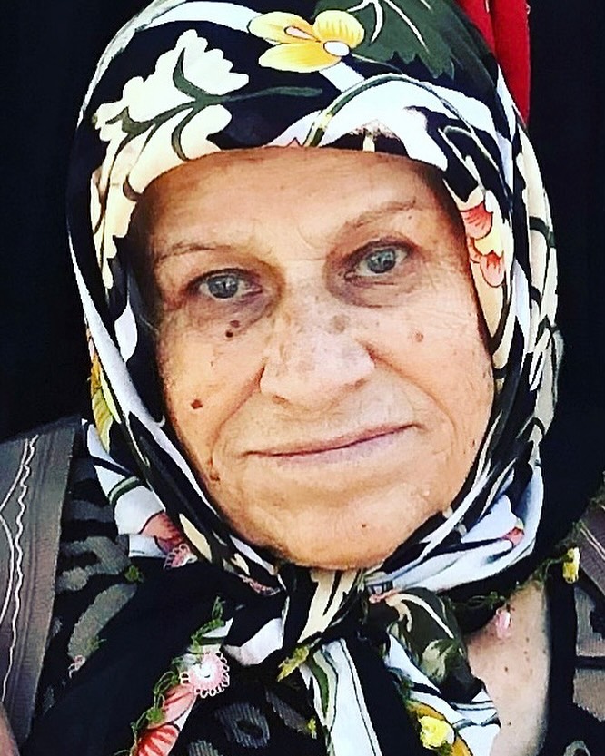 Sokeli Sanatci Saime Canturkun Annesi Acisi 614278 981Cea676C02E12888669Ad1115594Cc