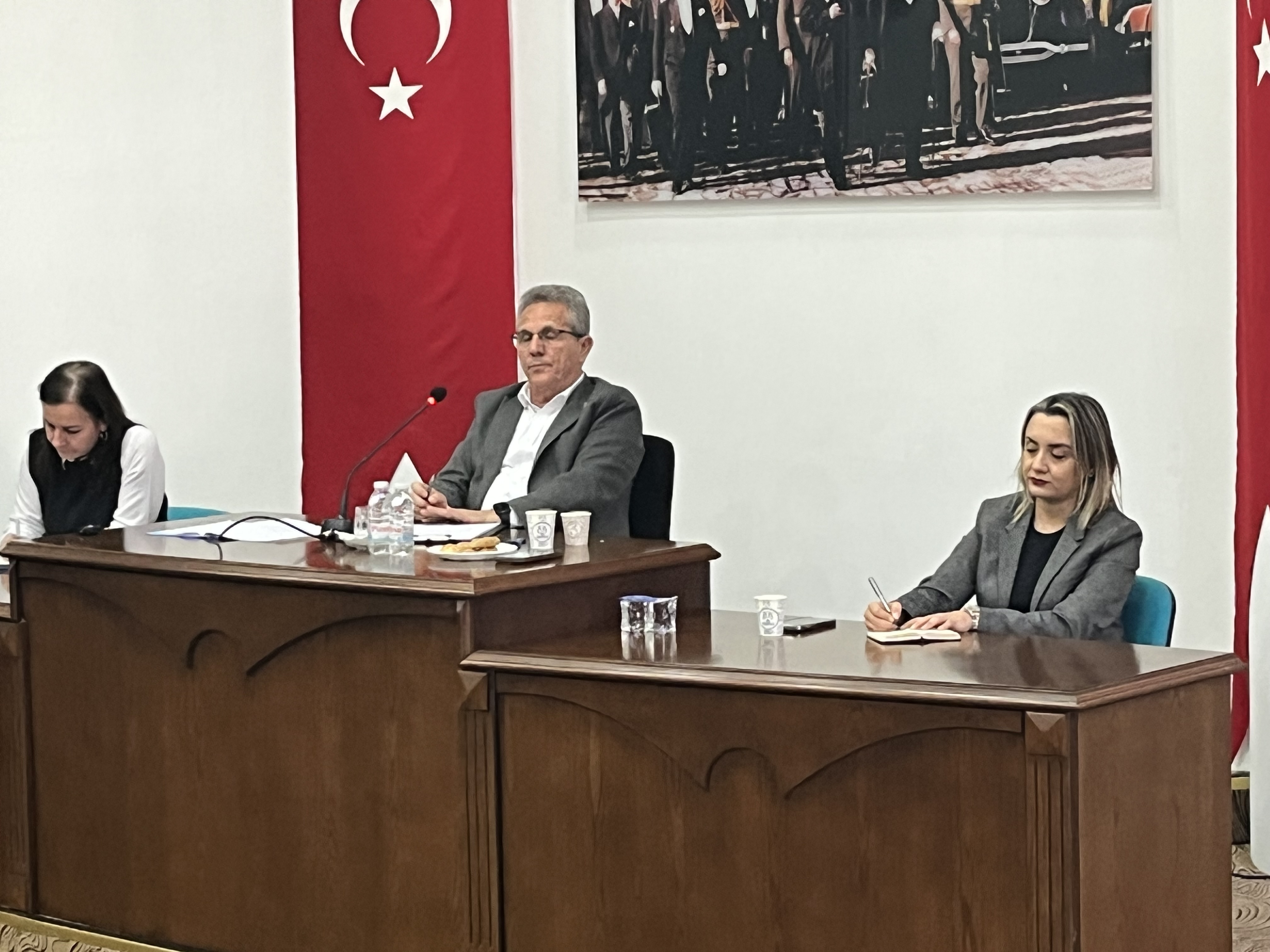 Tetik Ve Gencler Genc Meclisinde Bulustu 614952 A2B0Be7Dffb85Bc29A5B85Bafb75Fef1