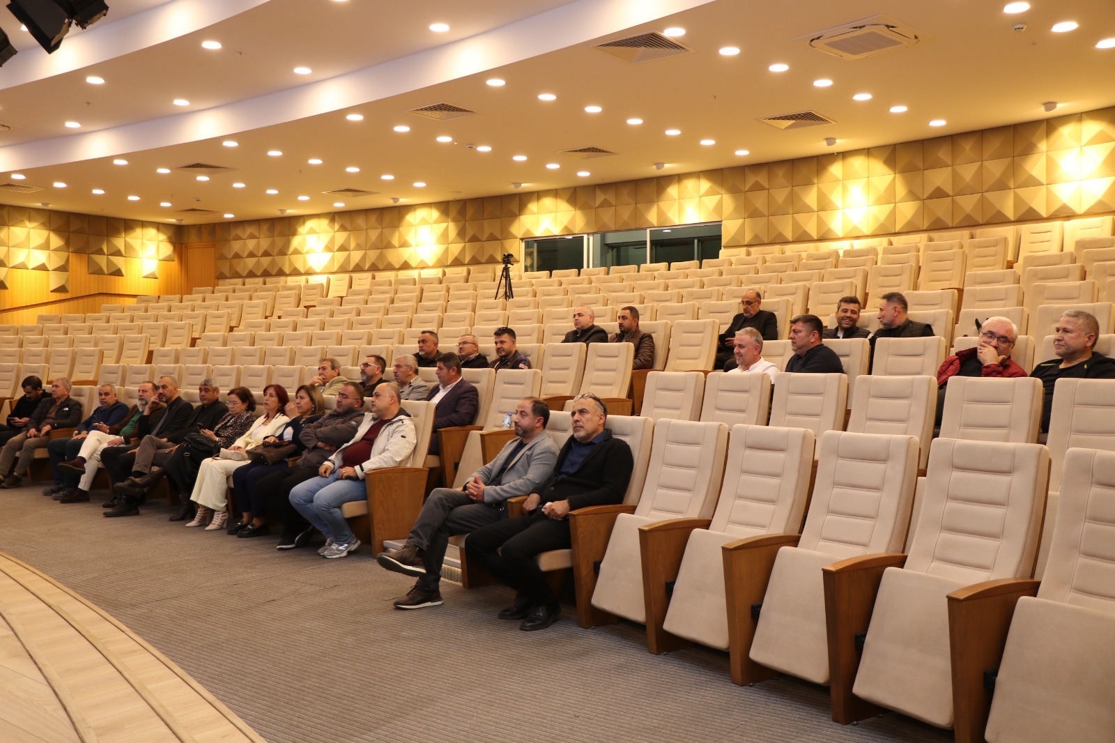 Ulken Yerel Ekonomiyi Guclendirmek Icin Calisiyoruz 617678 1F1A794Bb5386F4E63Bdc4Ac181C059E