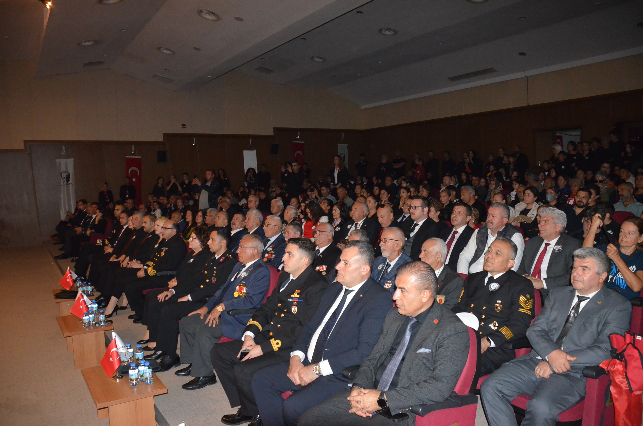 Ulu Onder Ataturku 87 Olum Yil Donumunde Didimde Anildi 612905 0622587F969416Ee145F09Eddc28Ec25