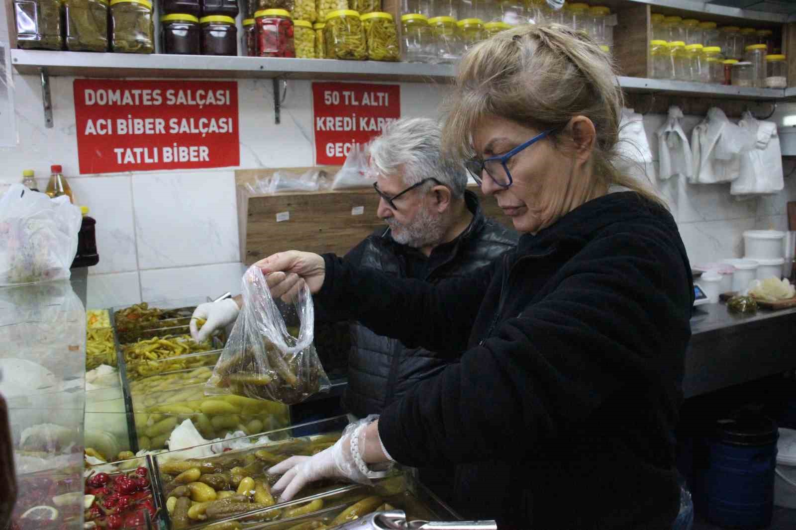 Yarim Asirlik Tursucudan Iddiali Cikis Tursu Suyu Icen Grip Olursa Masraflari Benden A82Fe5097429Ebbb8061182910147393