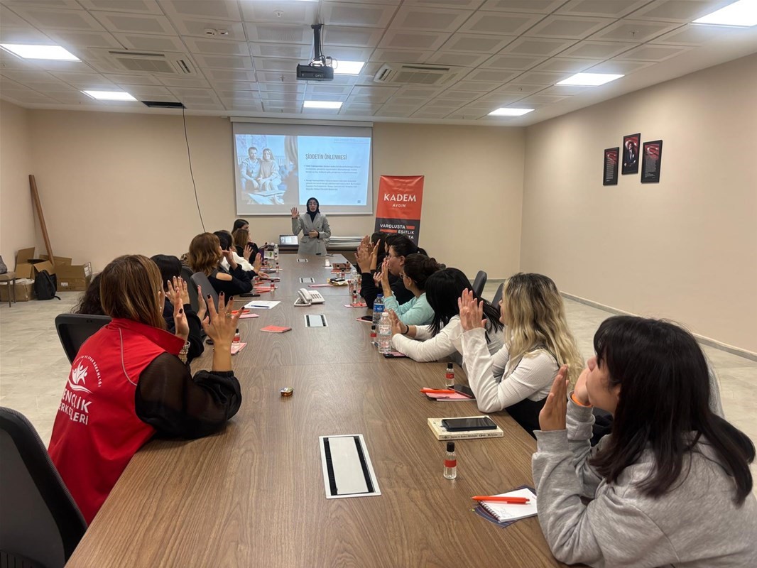 Yurtta Kalan Ogrencilere Bilgilendirmede Bulunuldu B3681Bd62Aafb2E21B74D63442F029D5