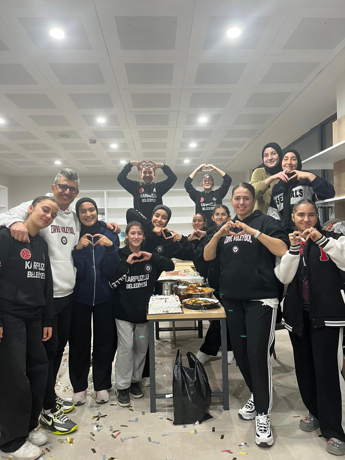 Zirve Voleybol 616988 6B22Aab039F676A6C6Ca437E14D19Ba3