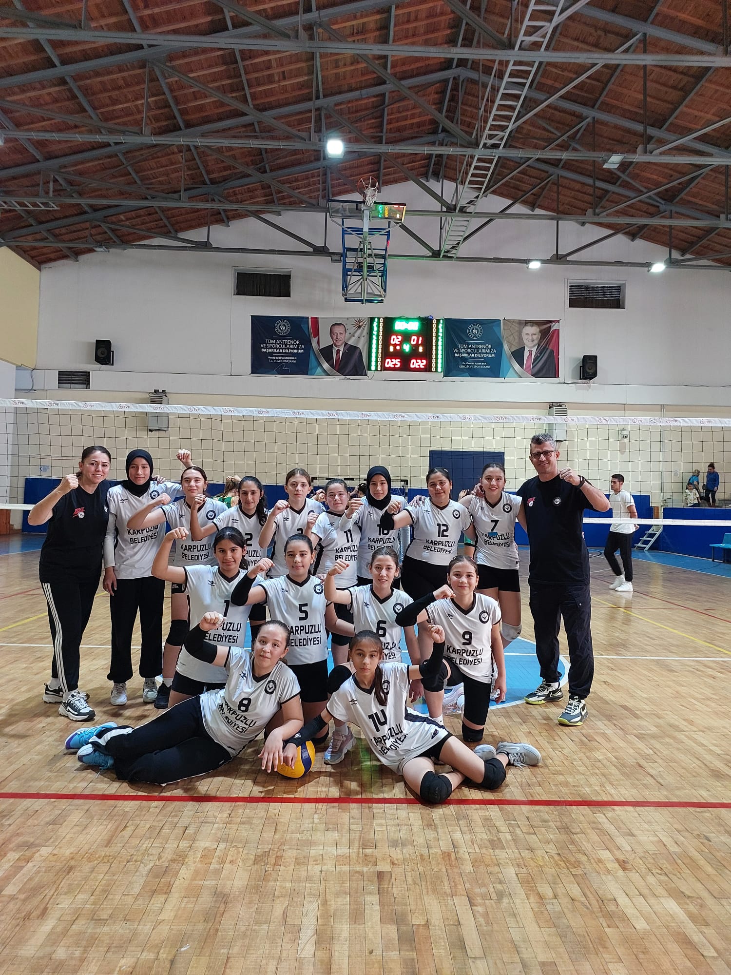 Zirve Voleybol 616988 962F697F4A8D38A5978C51812E2Eae4F