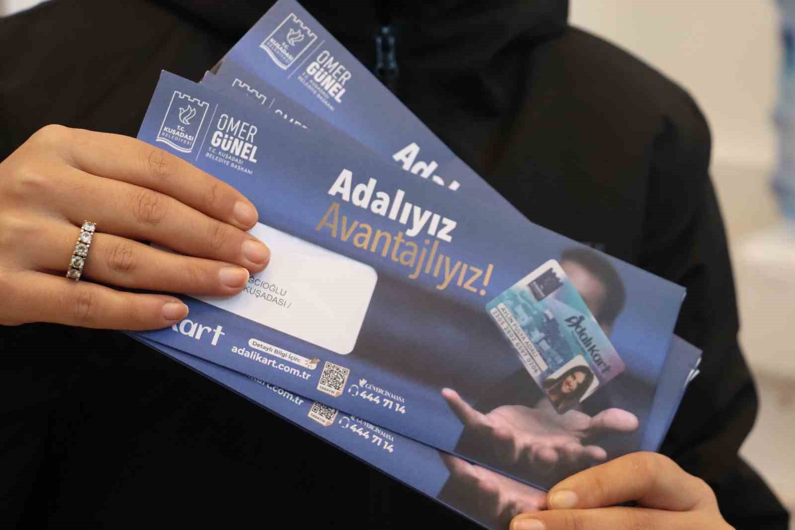 Adali Kartin Indirim Agi Tum Kenti Sariyor Dcd818F726C6F06F111326Cda4De99E3