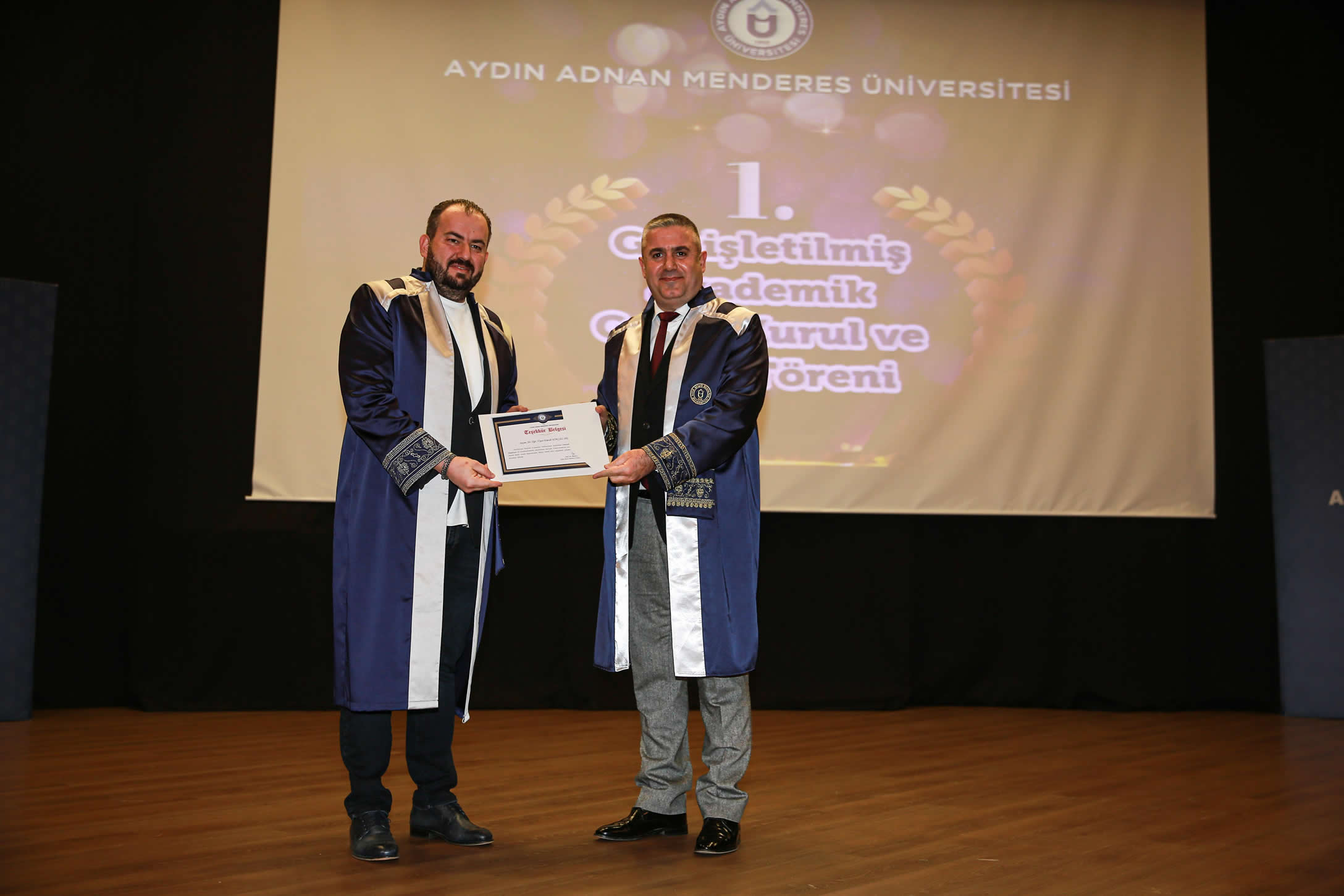 Adude Akademik Basari Taclandi 624078 59D1F5A917343F8Cc9Fcb53Cc9Fabb80