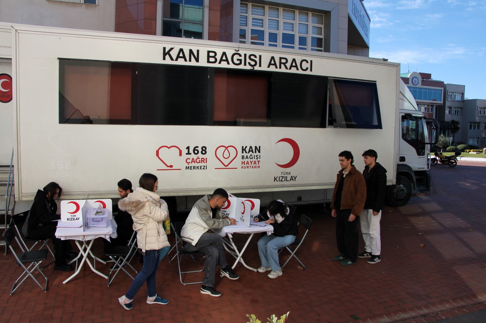 Adude Can Veren Dayanisma 622694 09Be1Ea943767D3094C7115E241Cc202