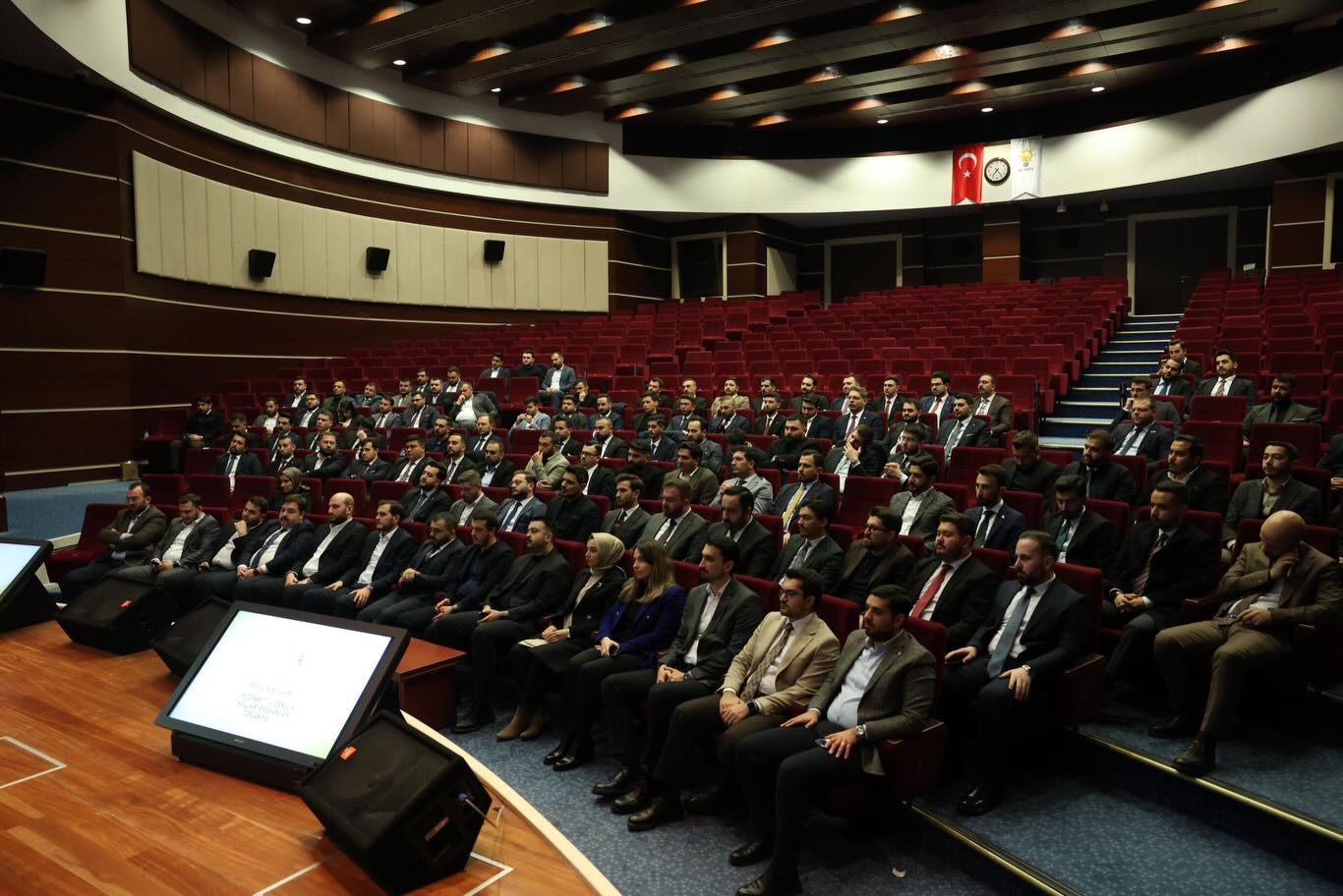 Ak Genclik Aydina Gurur Yasatti 624456 D88Bb2D7F2196C8A387A03242F4C6307