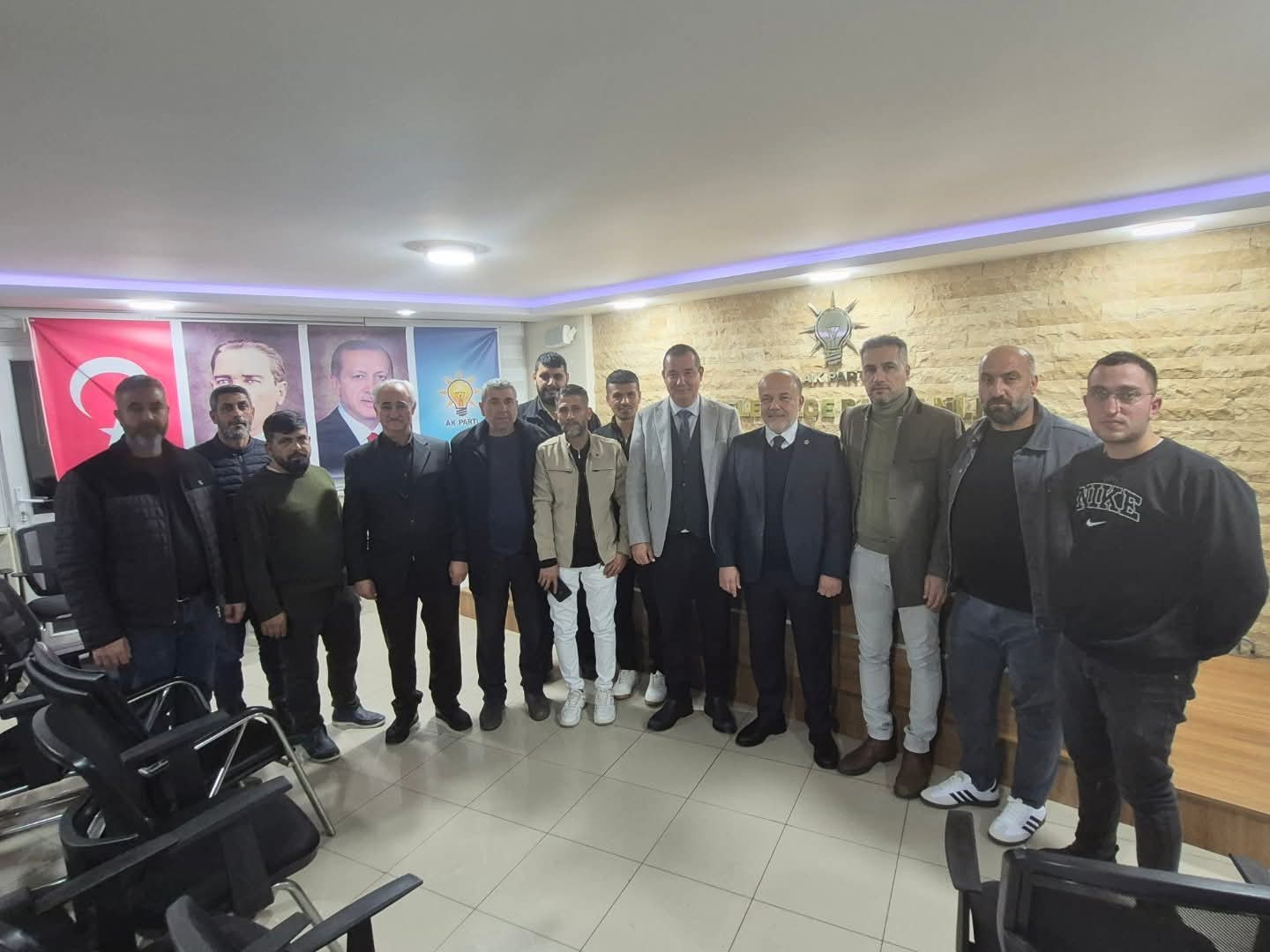 Ak Parti Efelerde Danisma Meclisi Toplandi 624398 65Fae72Af391A9601A1760Acc5Daea32