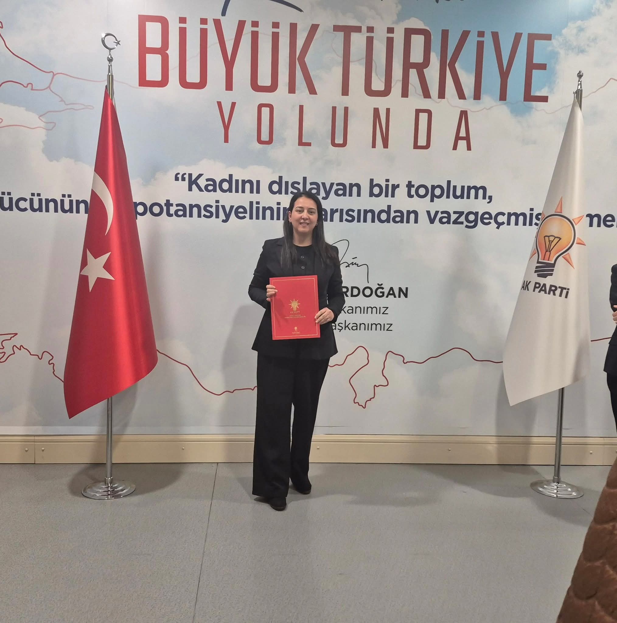 Ak Parti Karacasuda Sayal Gitti Nurgun Geldiak Parti Karacasuda Sayalin Ikinci Donemi Iki Yil Surdu 624551 0C5Dfb5637571878F3B0A265Eb8Bce6D