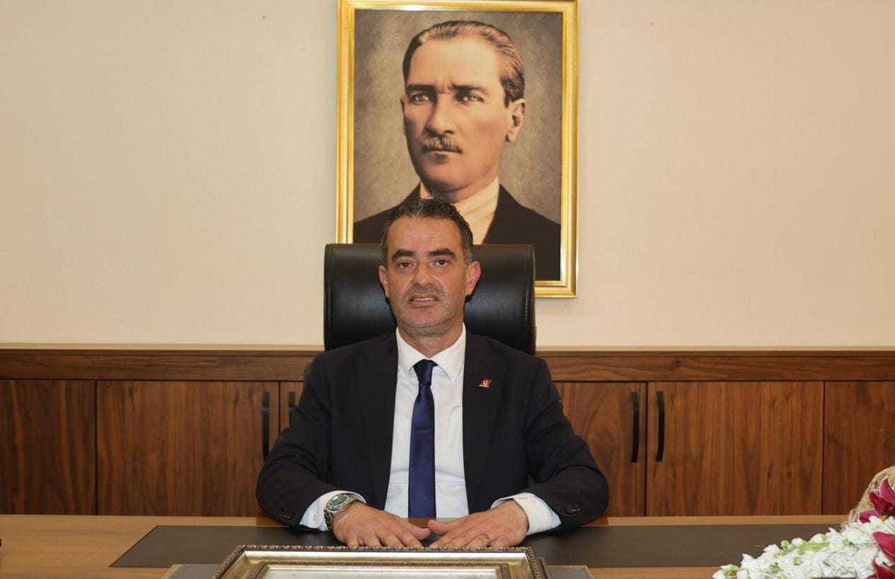 Ak Partili Demirden Baskan Ariciya Makam Araci Tepkisi 622072 6F5E7689A1E069A504617C739Ddad8E0-1