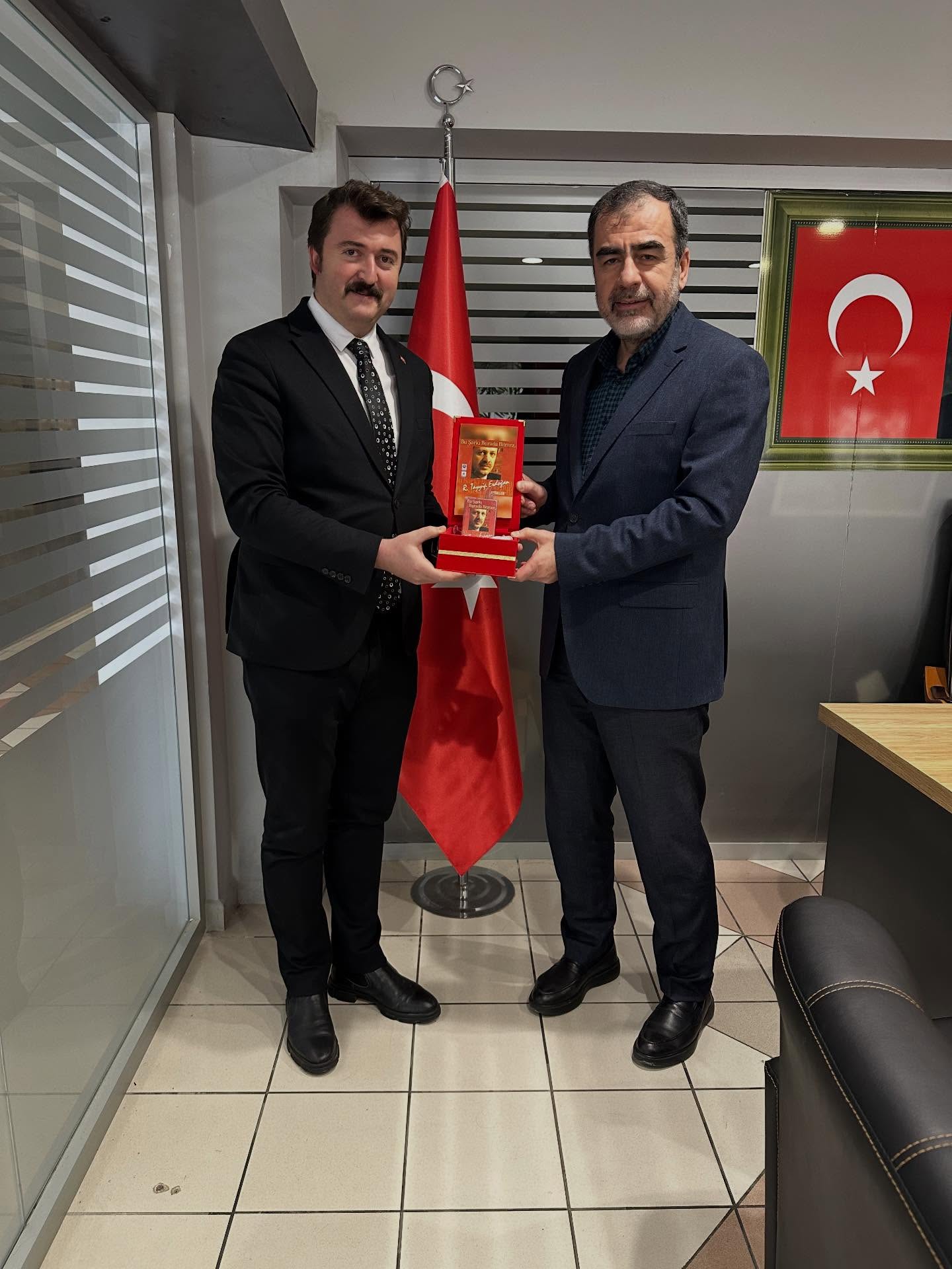 Ak Partili Erdeme Nostaljik Hediye Bu Sarki Burada Bitmez 625373 99A878Ae2878E9807Ebcb236A8C49922