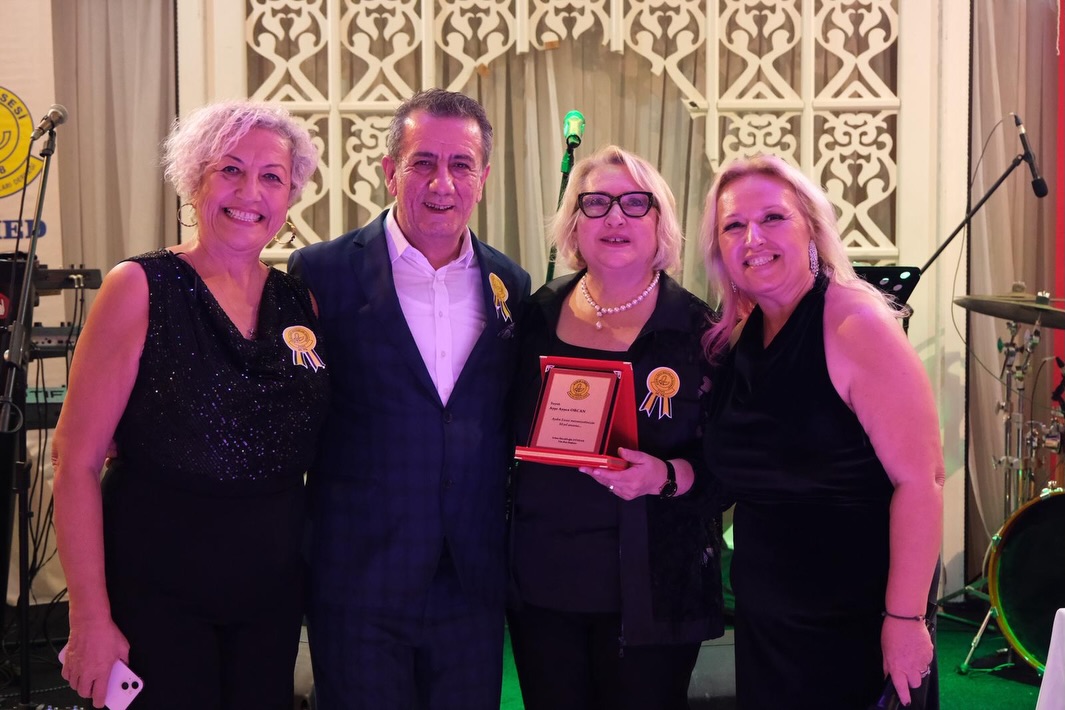 Aydin Lisesi Mezunlari Ogrenciler Icin Yemekte Bulustu 619911 3B884C680003Ad43A59Fcb868Ee78E40