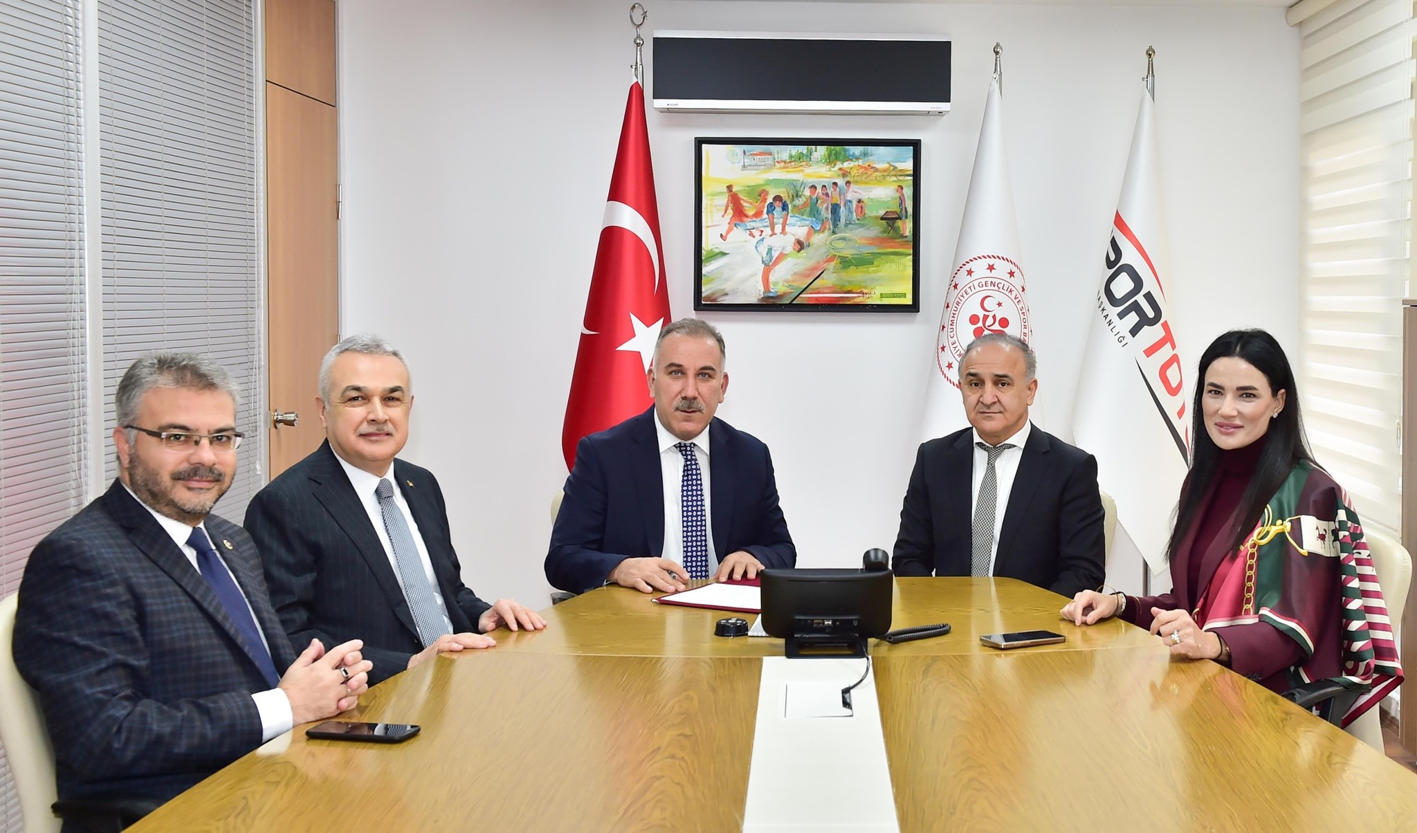 Aydina Dev Spor Yatirimi 4 Bin Kisilik Dev Spor Salonunun Protokolu Imzalandi 618786 21Cb2Cd44E2D01F824Bb56D9100E8051