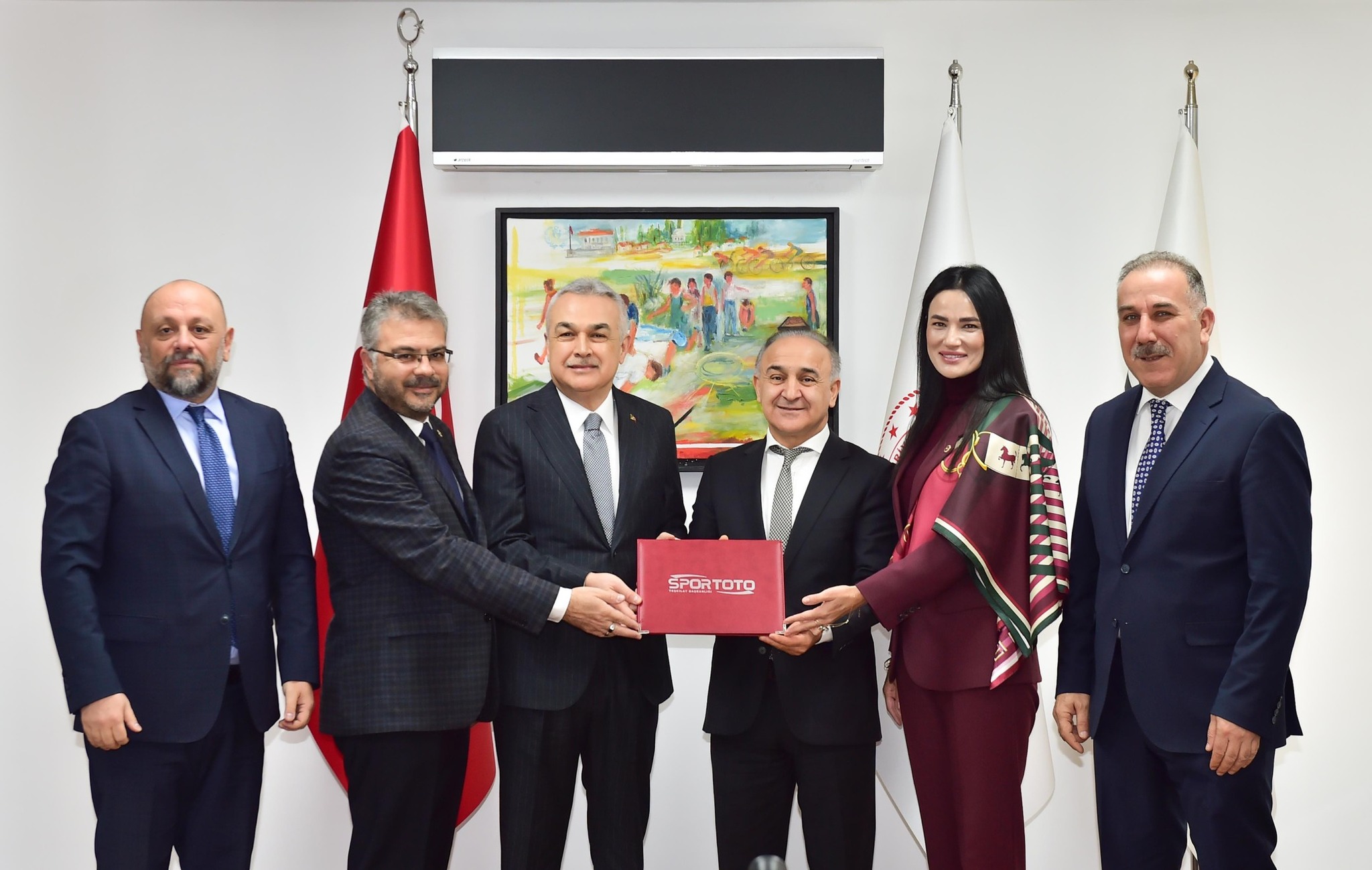 Aydina Dev Spor Yatirimi 4 Bin Kisilik Dev Spor Salonunun Protokolu Imzalandi 618786 D53842Ec0406Cc0C8Ca1489B2C33Ab3B