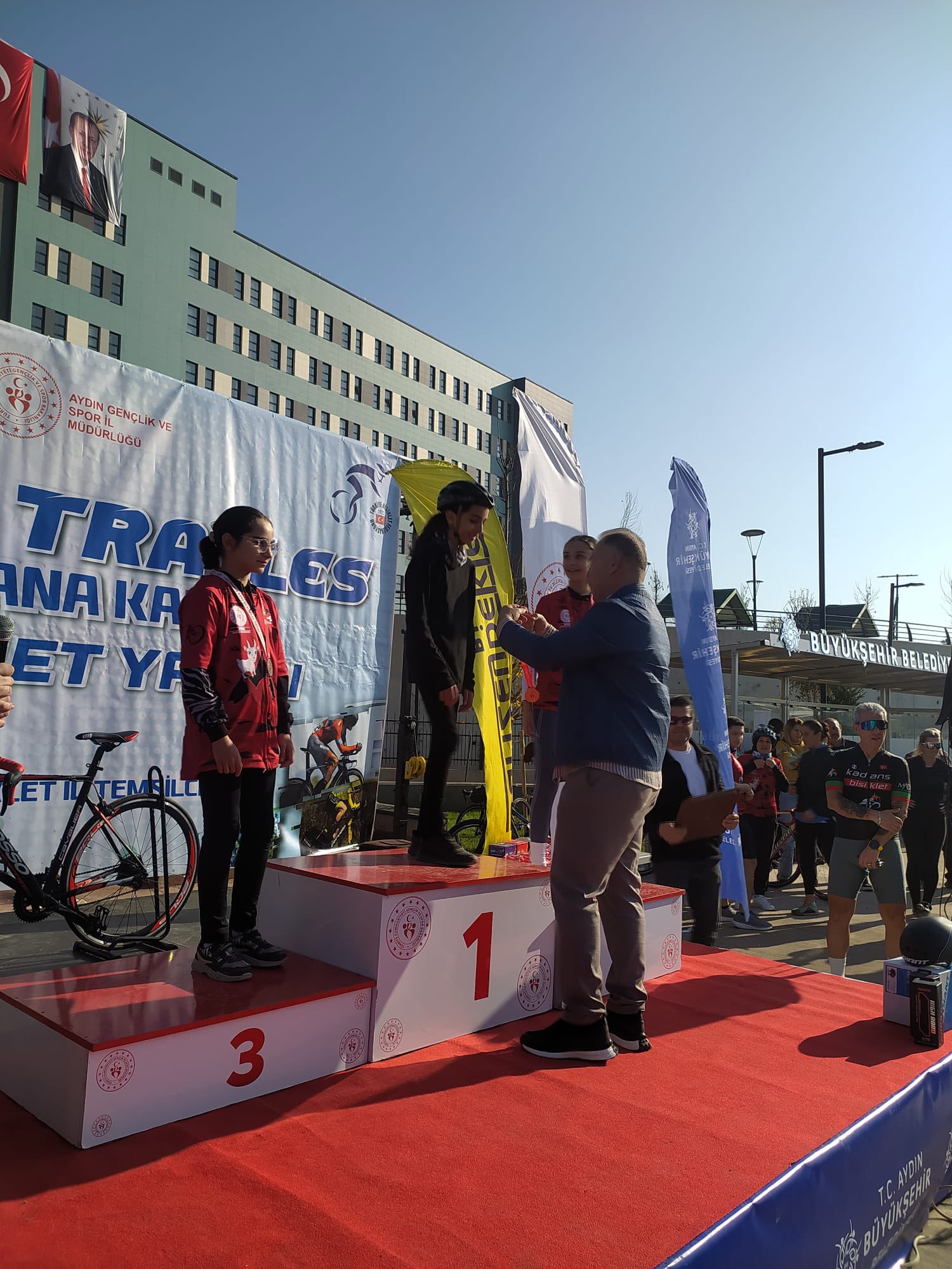 Aydinda Pedallar Zamana Karsi Dondu 621921 441B957Ea8B88Ca4C67D1Cb34Ca8295B