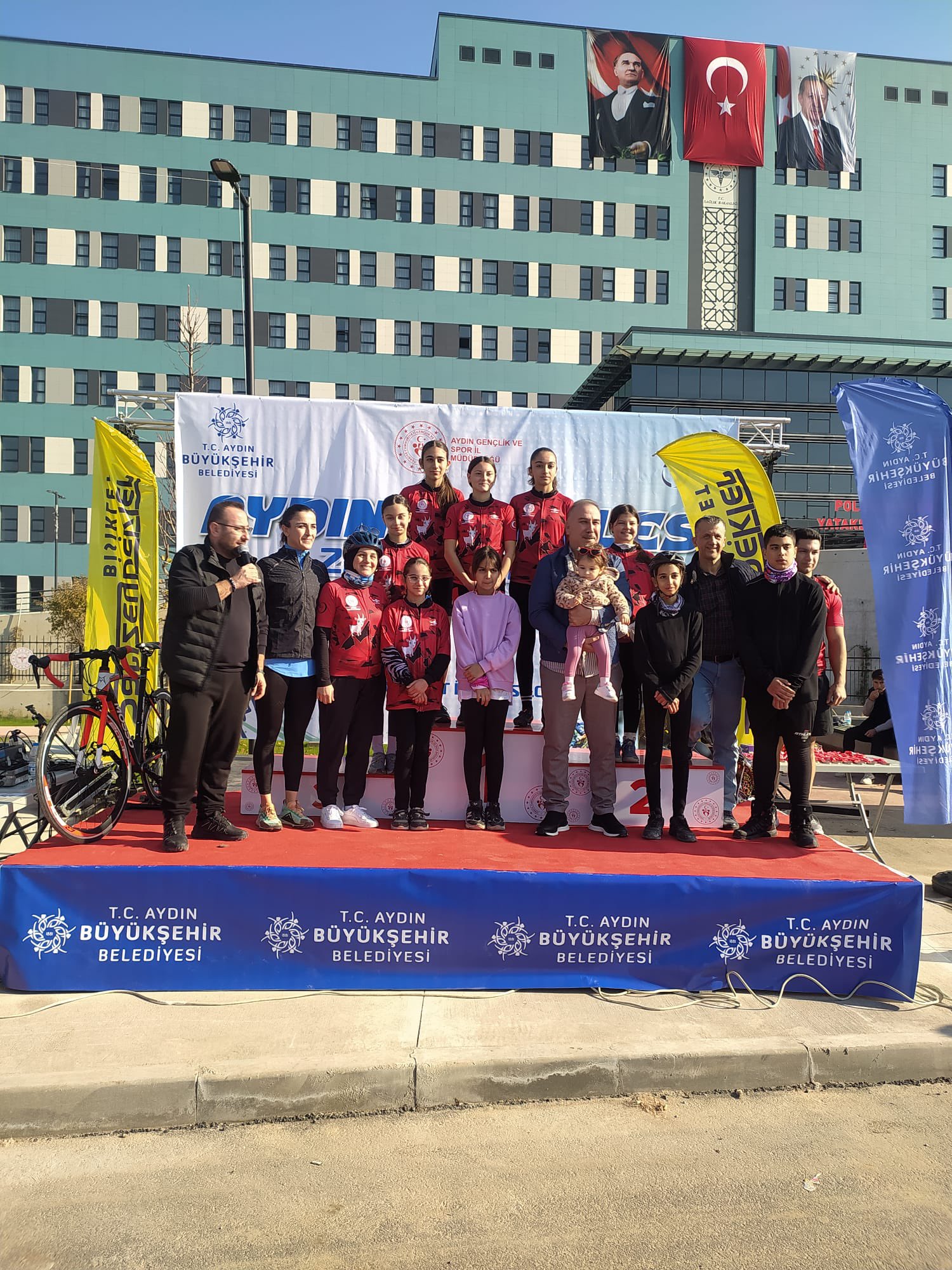 Aydinda Pedallar Zamana Karsi Dondu 621921 Cebf6015E3Ddb649A5Ef0844E8Bb9733